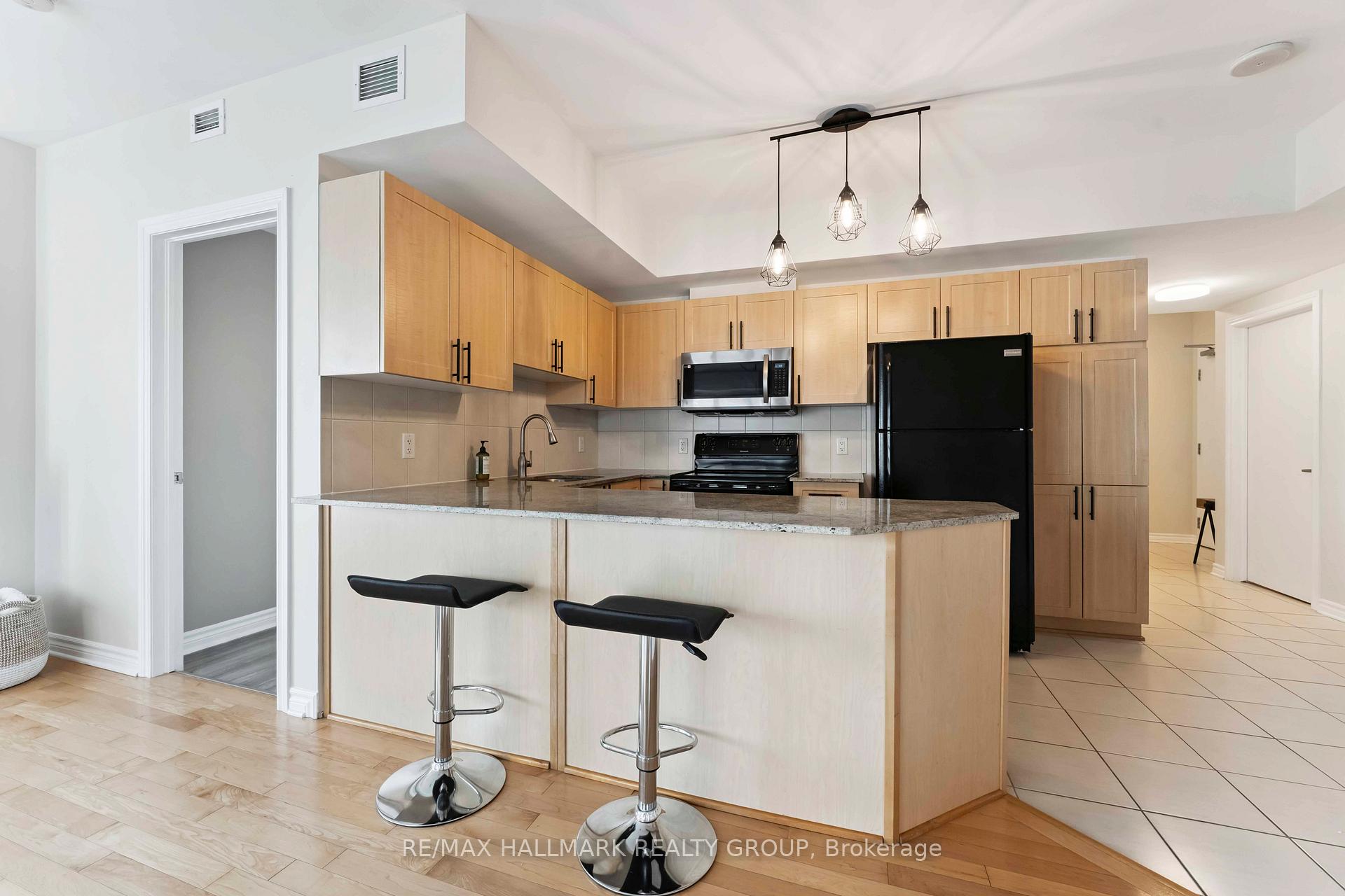 Photo 21 of Unit 304, 70 Landry Street, Ottawa, Vanier — HOMEH