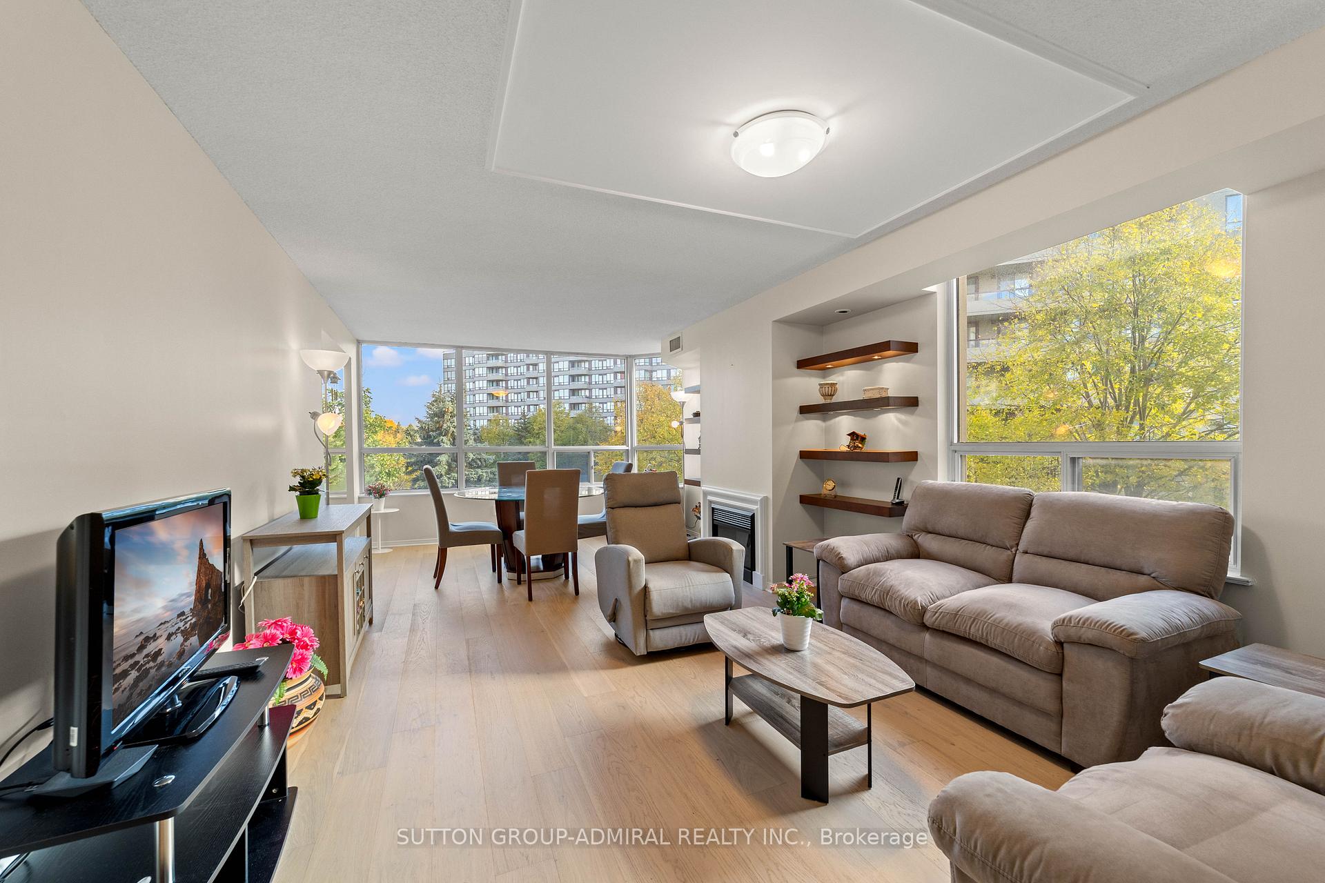 Photo 14 of Unit 304, 11 Townsgate Drive, Vaughan, Crestwood-Springfarm-Yorkhill — HOMEH