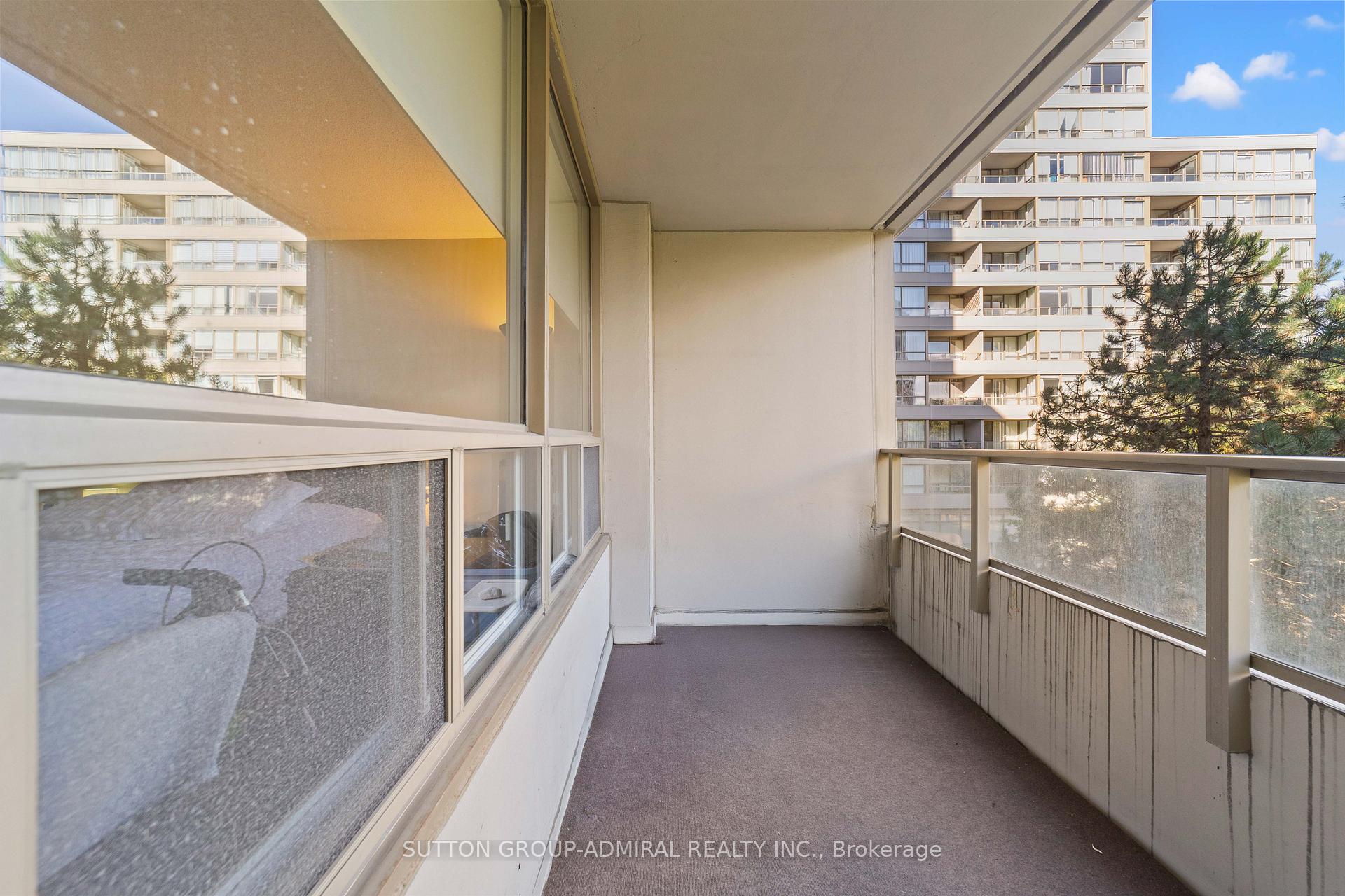 Photo 27 of Unit 304, 11 Townsgate Drive, Vaughan, Crestwood-Springfarm-Yorkhill — HOMEH