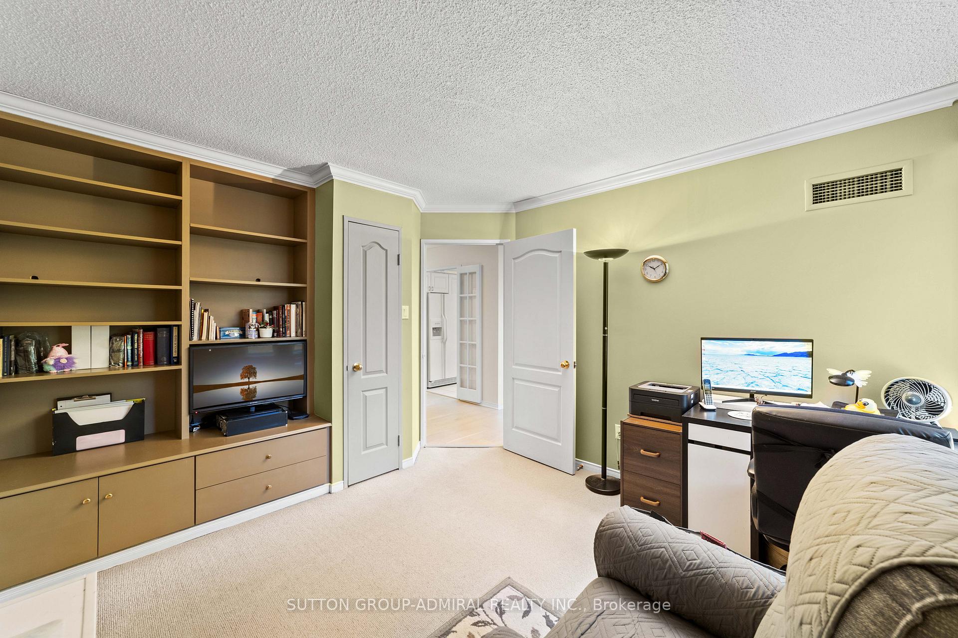 Photo 32 of Unit 304, 11 Townsgate Drive, Vaughan, Crestwood-Springfarm-Yorkhill — HOMEH