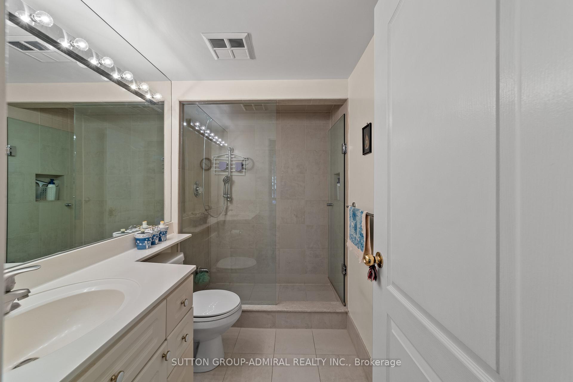 Photo 36 of Unit 304, 11 Townsgate Drive, Vaughan, Crestwood-Springfarm-Yorkhill — HOMEH