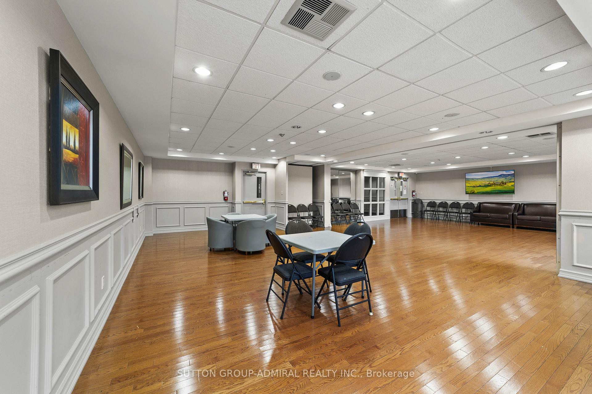 Photo 43 of Unit 304, 11 Townsgate Drive, Vaughan, Crestwood-Springfarm-Yorkhill — HOMEH