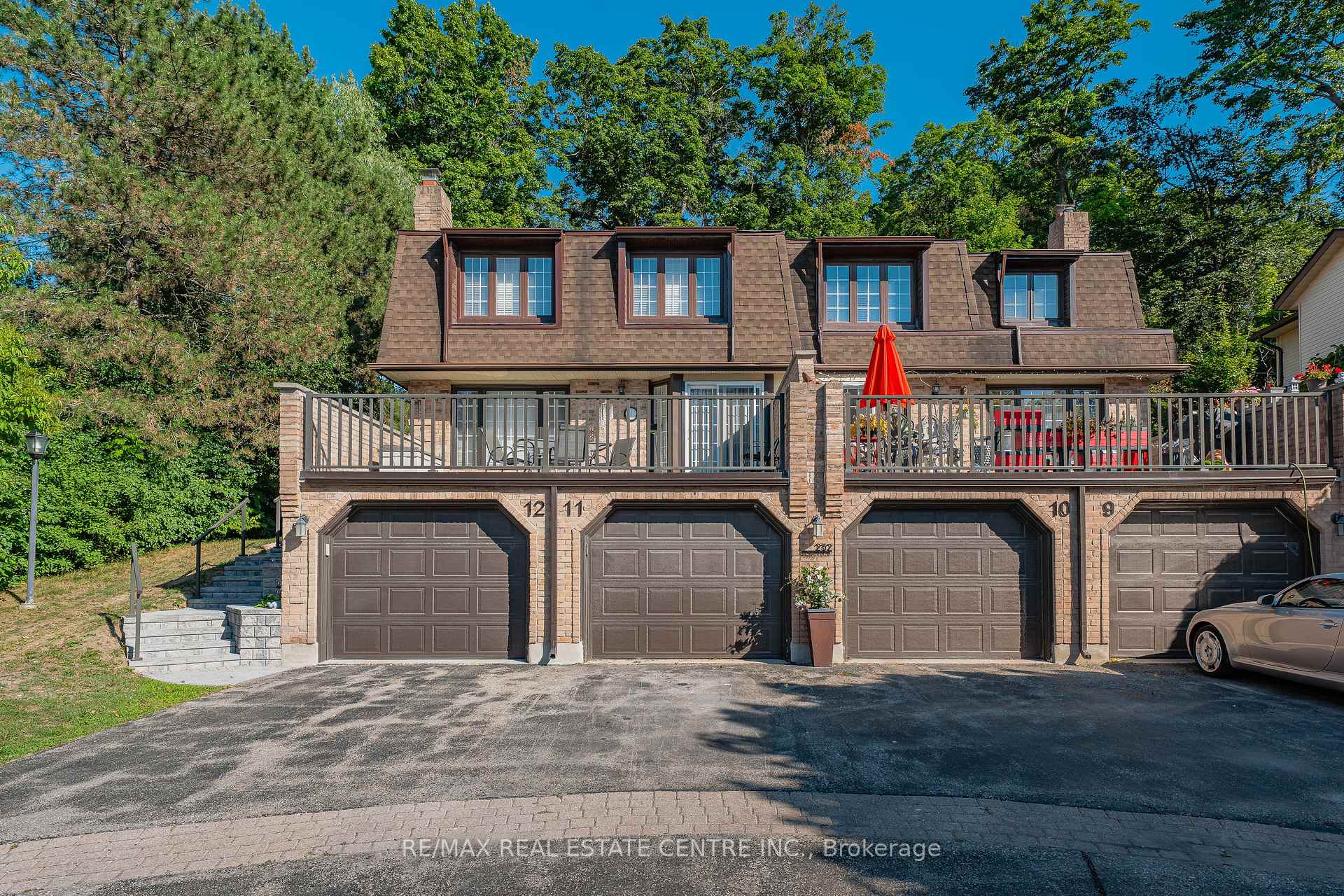 Photo 4 of Unit 11, 232 Kingswood Drive, Kitchener — HOMEH