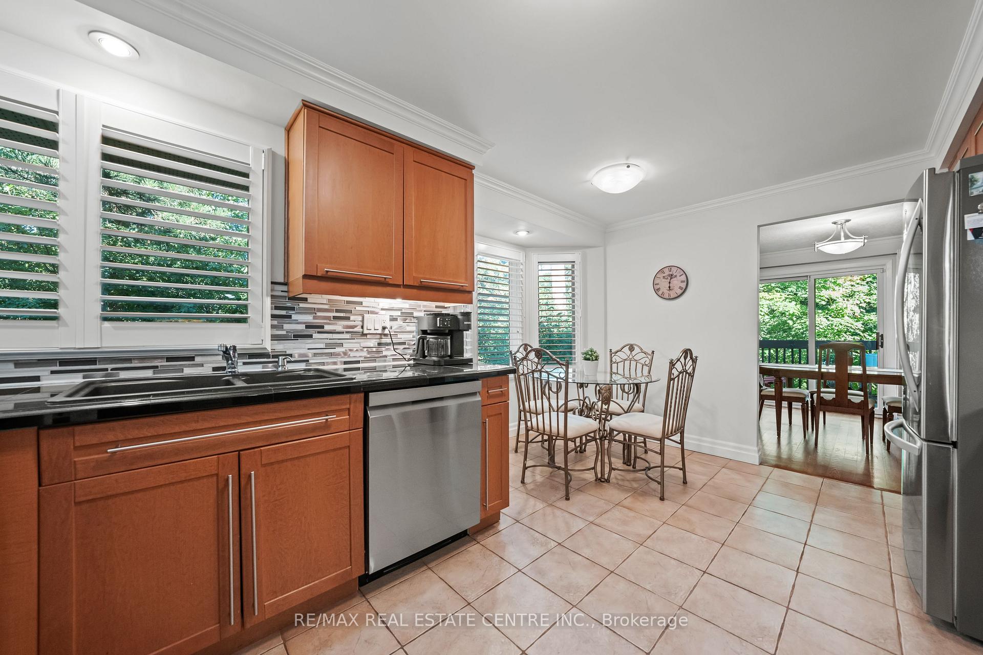 Photo 9 of Unit 11, 232 Kingswood Drive, Kitchener — HOMEH
