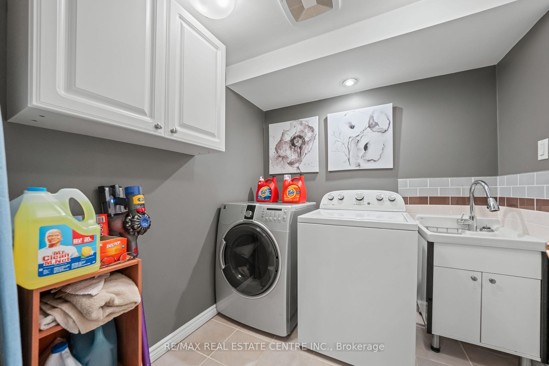 Photo 33 of Unit 11, 232 Kingswood Drive, Kitchener — HOMEH