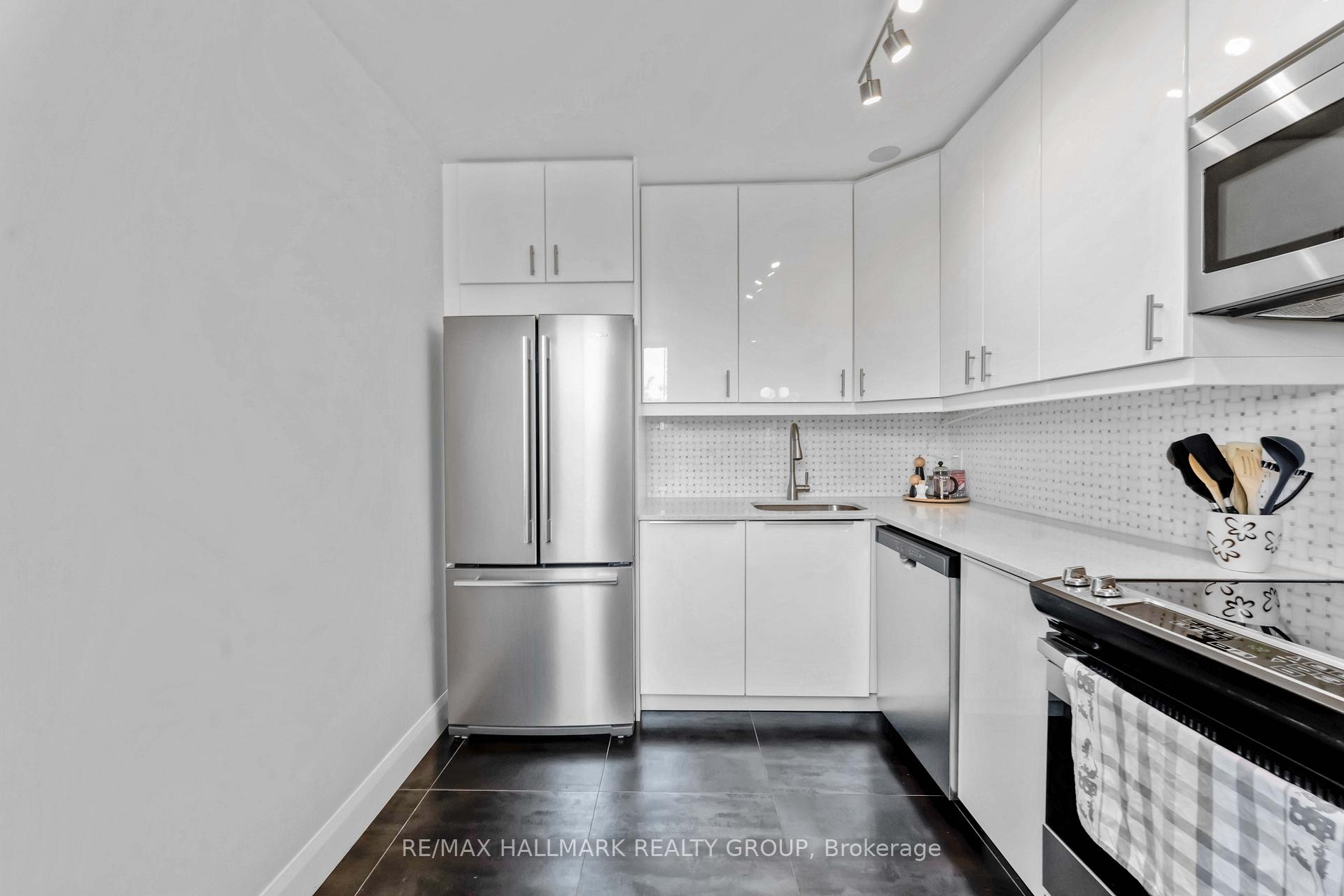Photo 13 of Unit 406, 333 Chapel Street, Ottawa, Sandy Hill — HOMEH
