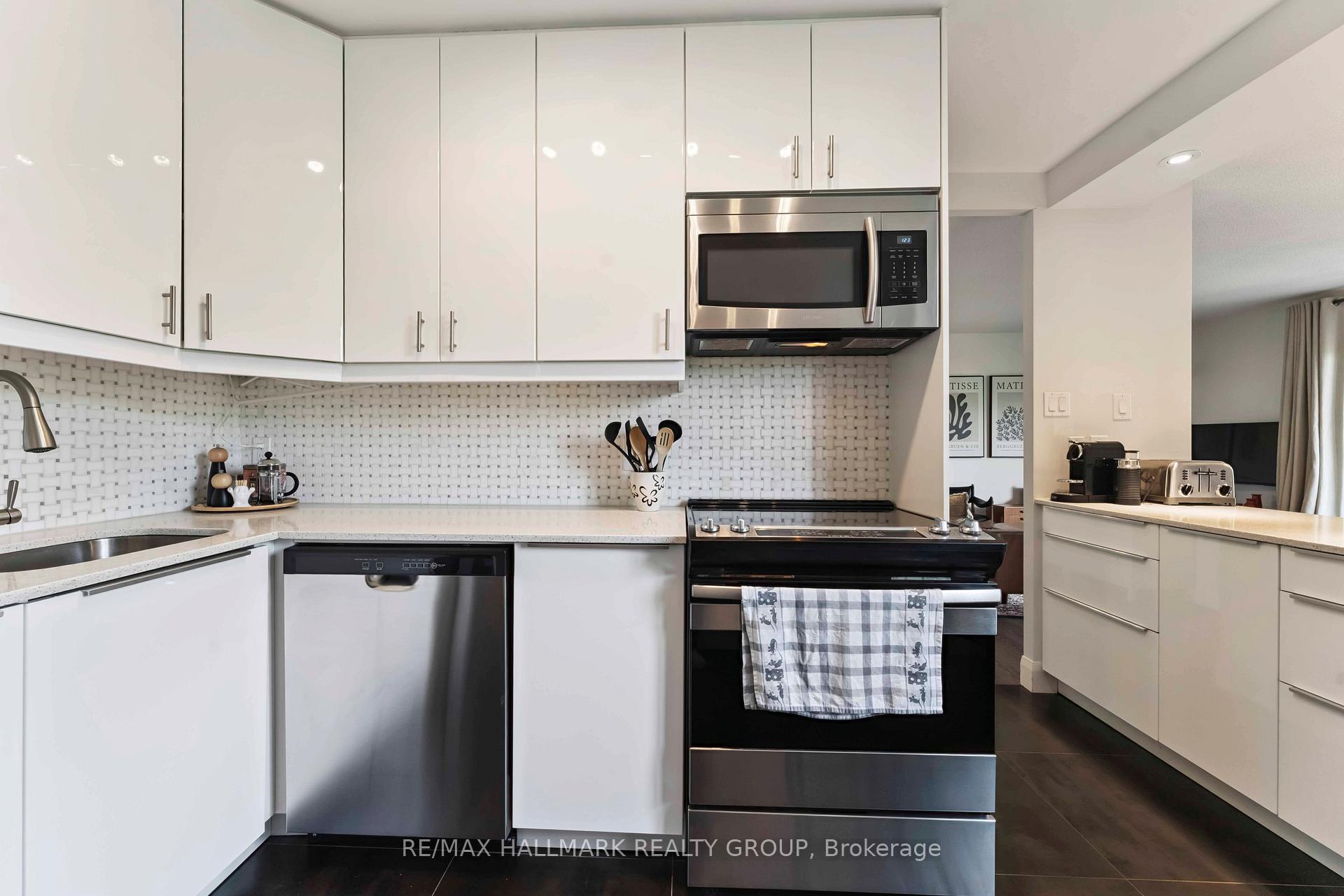 Photo 15 of Unit 406, 333 Chapel Street, Ottawa, Sandy Hill — HOMEH
