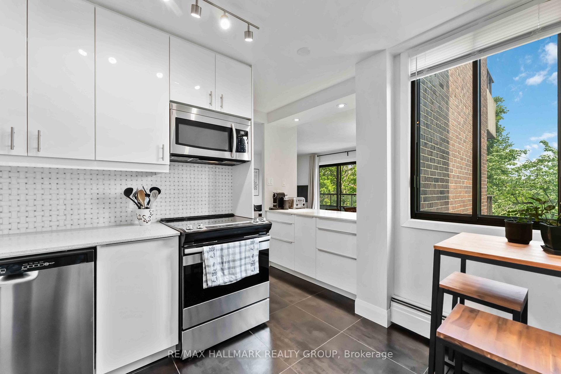 Photo 16 of Unit 406, 333 Chapel Street, Ottawa, Sandy Hill — HOMEH