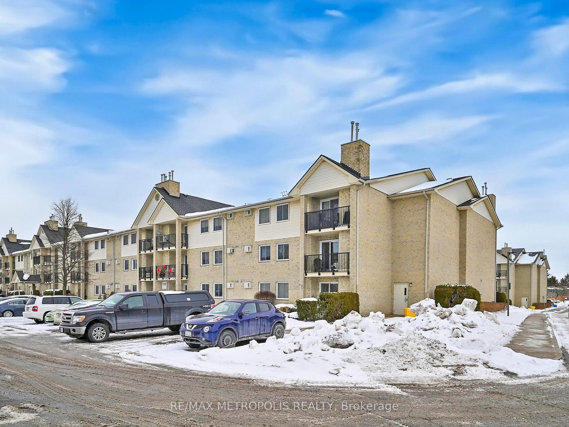 Front of Unit 319, 735 Deveron Crescent