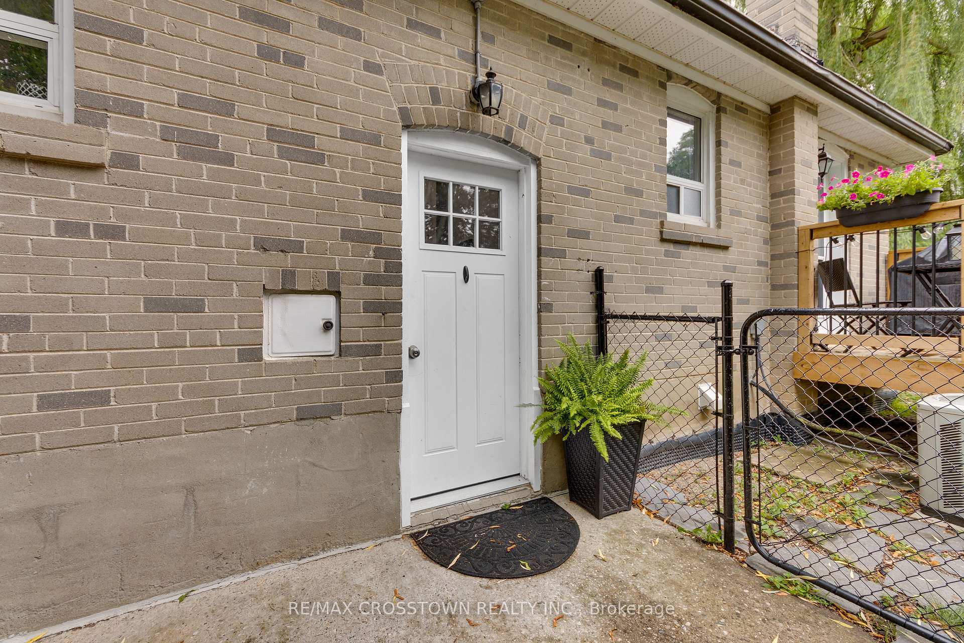 Photo 1 of 6 Davidson Street, Barrie, 400 North — HOMEH