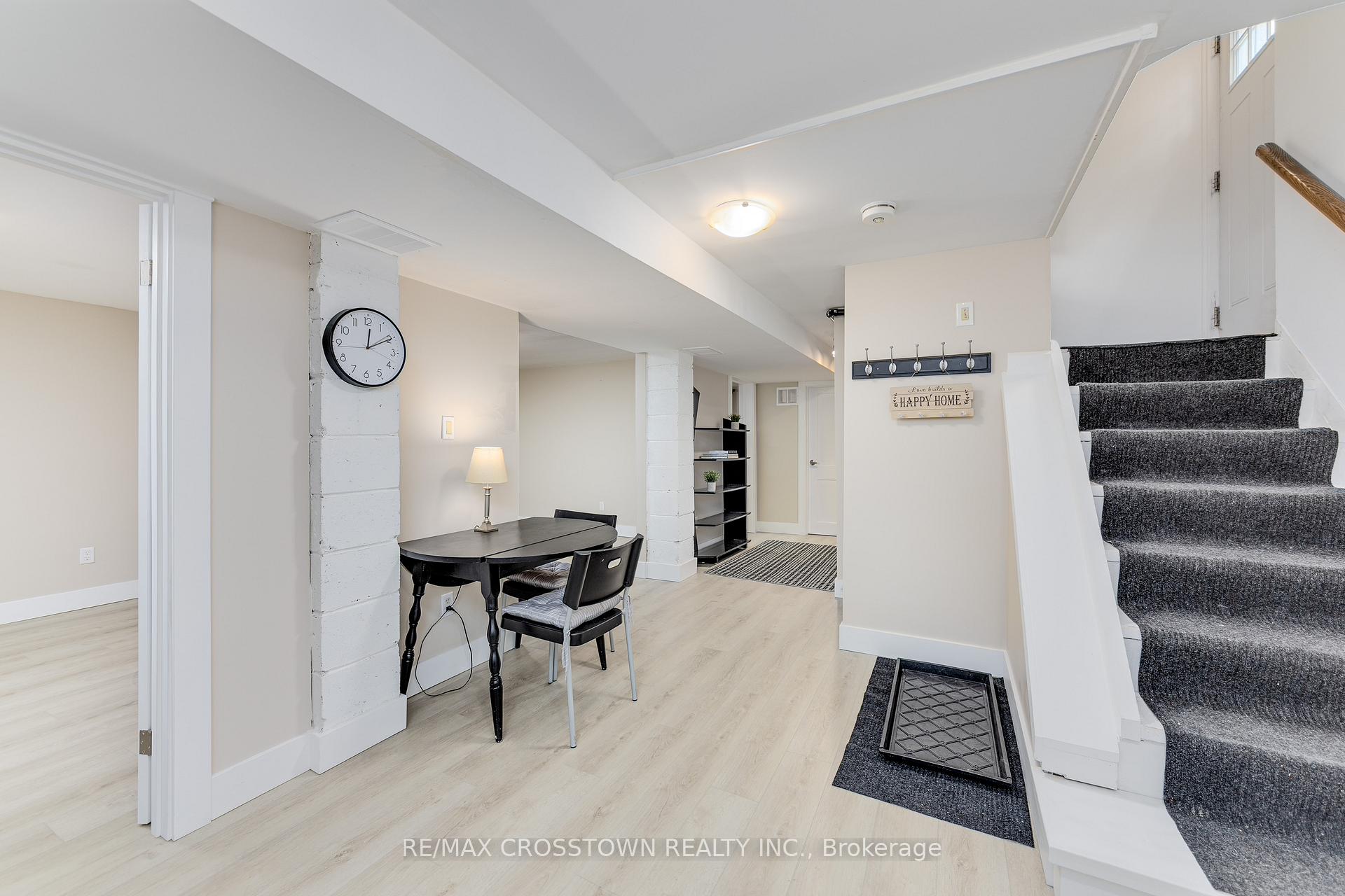Photo 4 of 6 Davidson Street, Barrie, 400 North — HOMEH