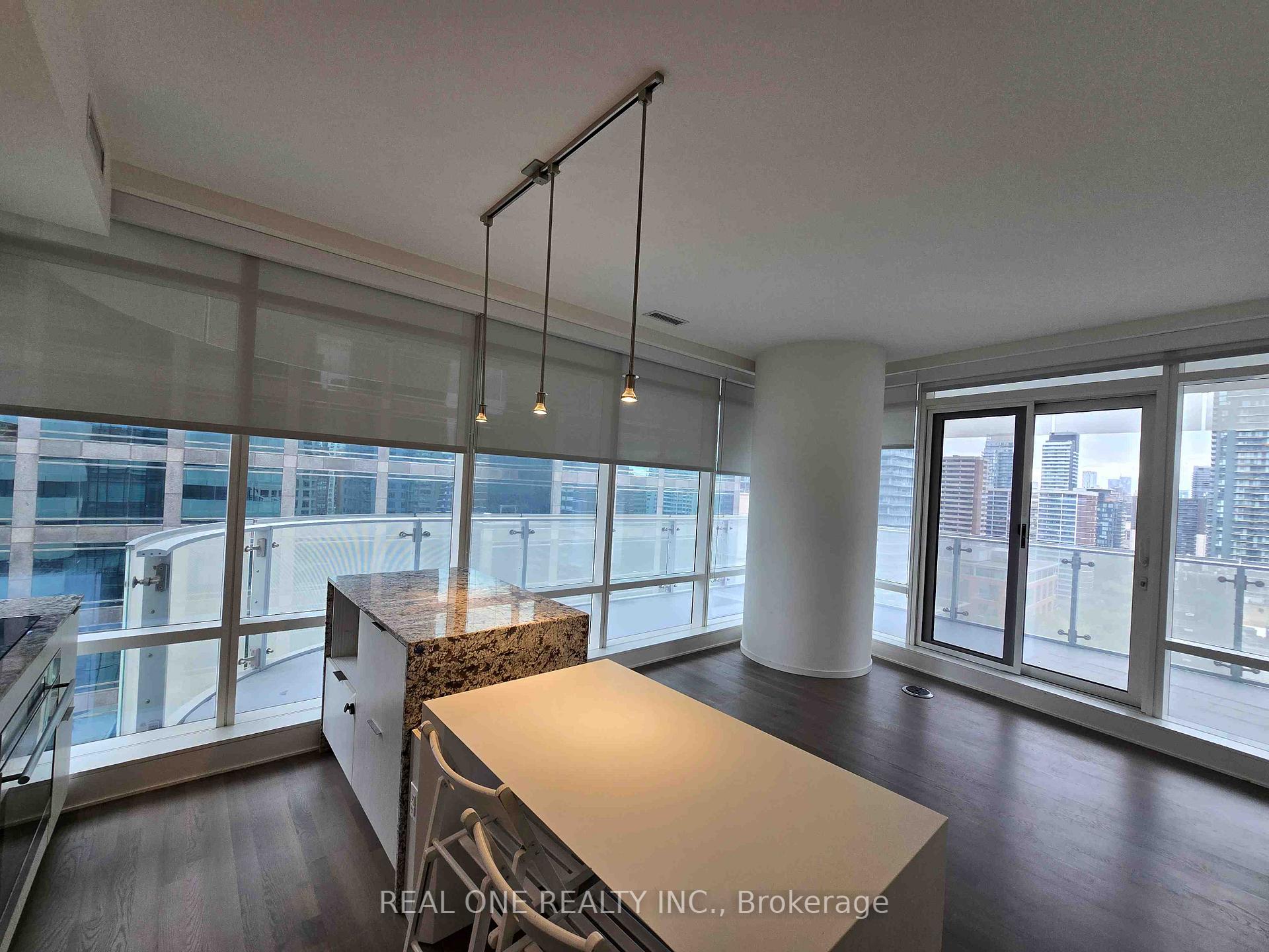 Photo 2 of Unit 1204, 1 Bloor Street E, Toronto, Church-Yonge Corridor — HOMEH
