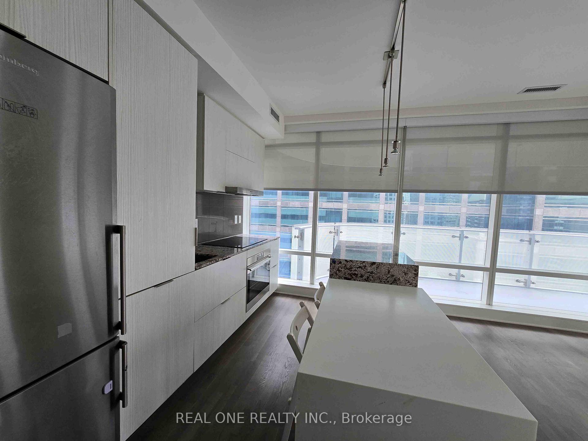 Photo 4 of Unit 1204, 1 Bloor Street E, Toronto, Church-Yonge Corridor — HOMEH