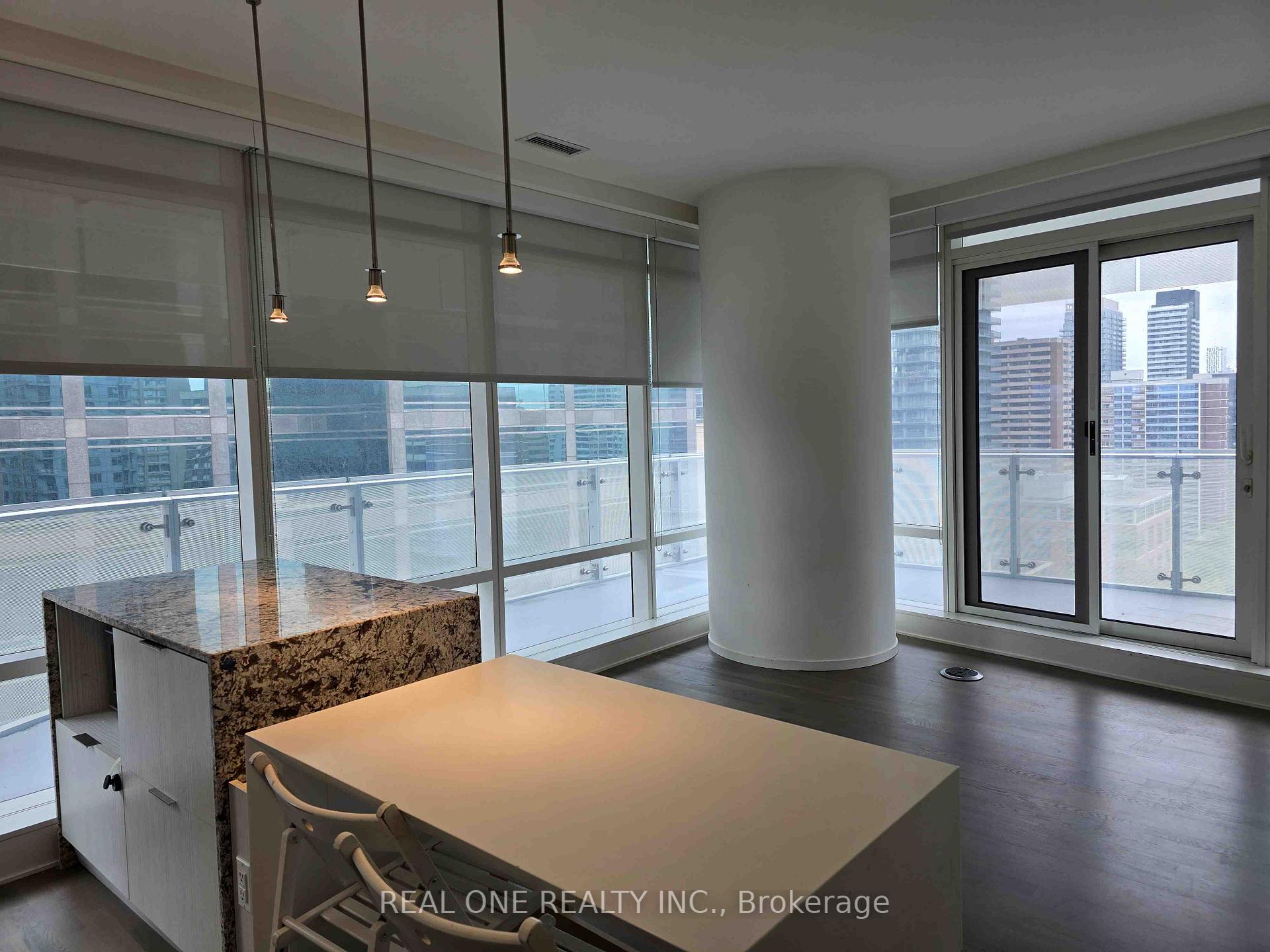 Photo 7 of Unit 1204, 1 Bloor Street E, Toronto, Church-Yonge Corridor — HOMEH