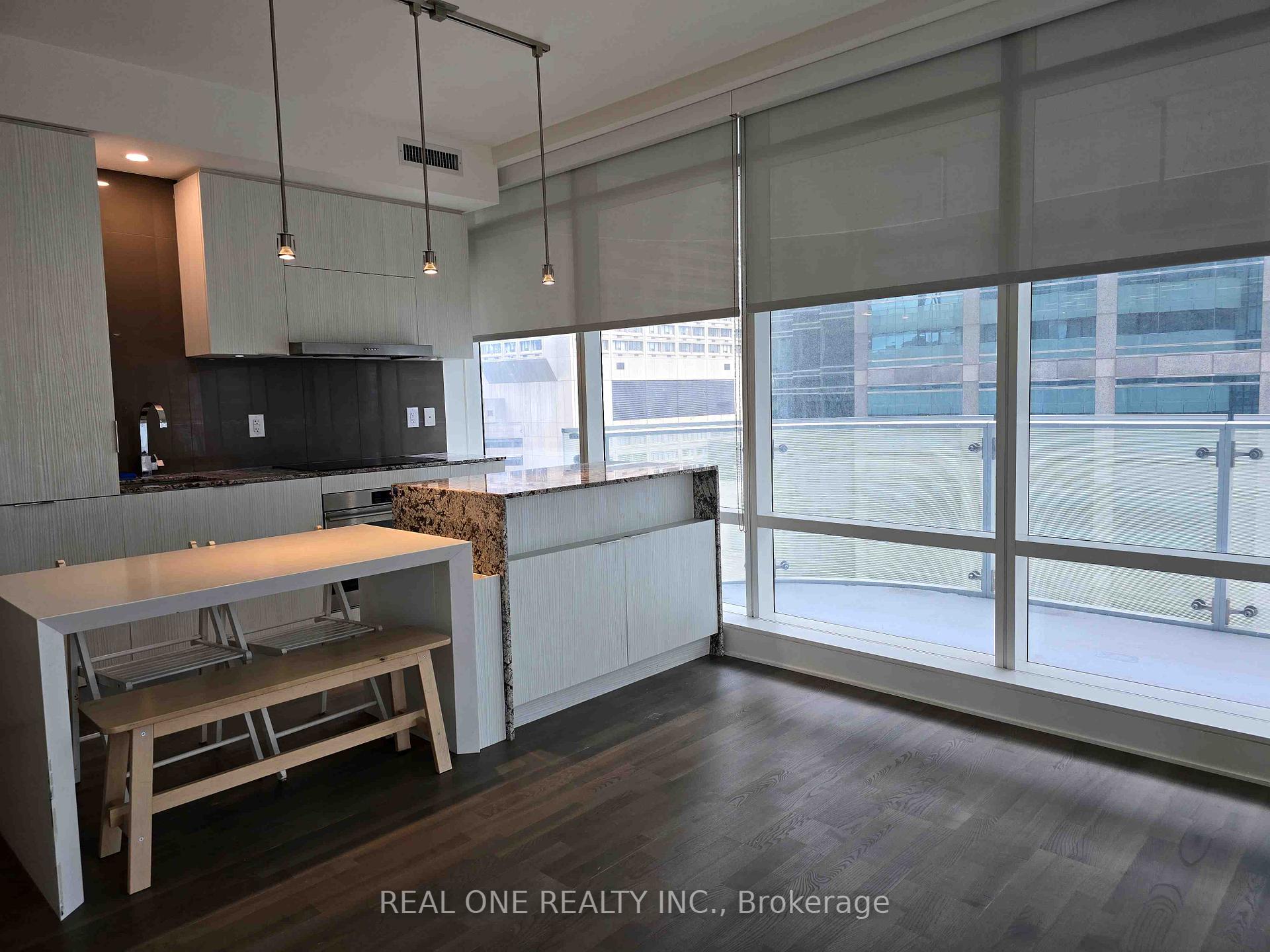 Photo 8 of Unit 1204, 1 Bloor Street E, Toronto, Church-Yonge Corridor — HOMEH