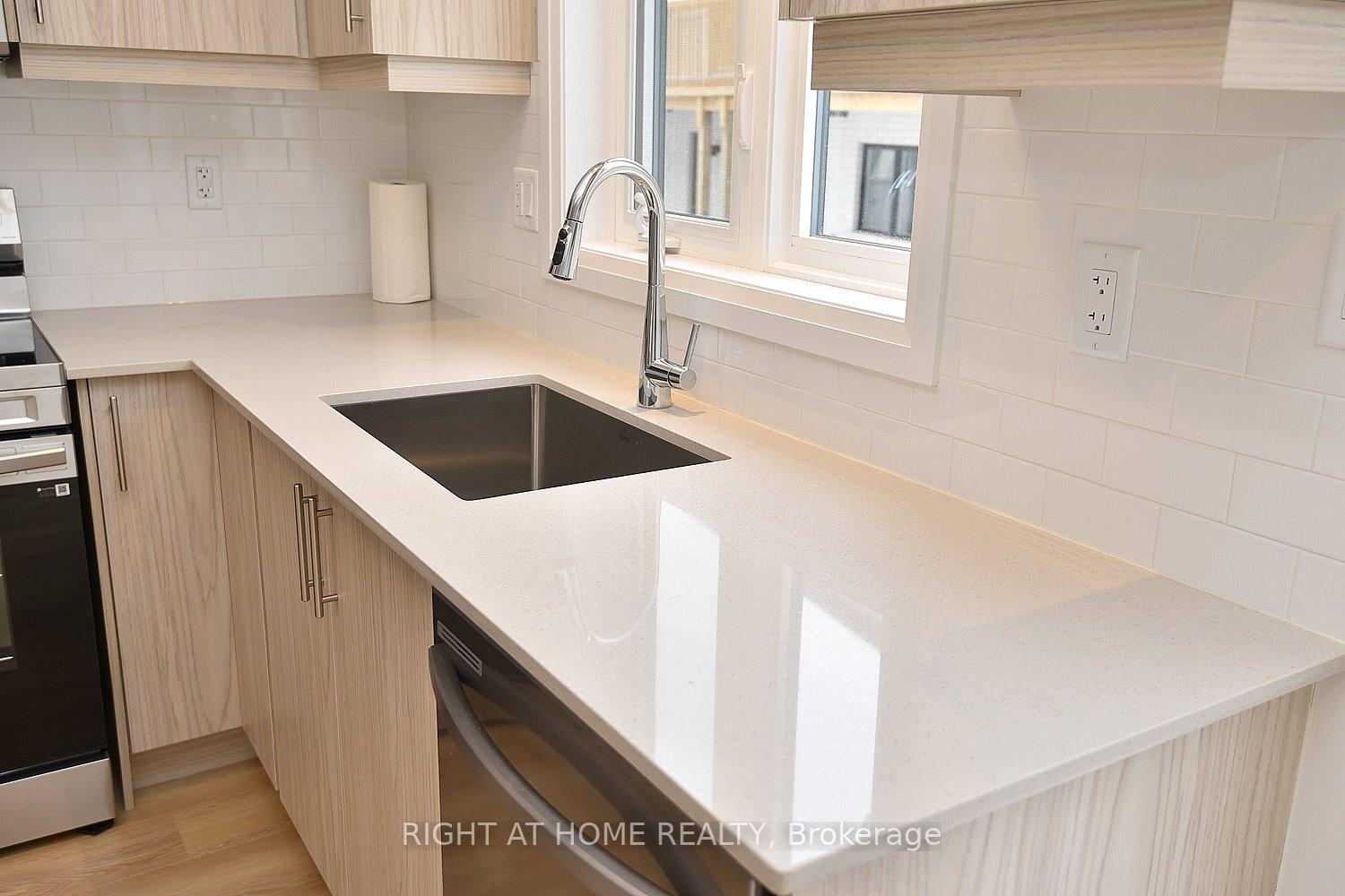Photo 11 of Unit 68, 55 Tom Brown Drive, Brant, Paris — HOMEH