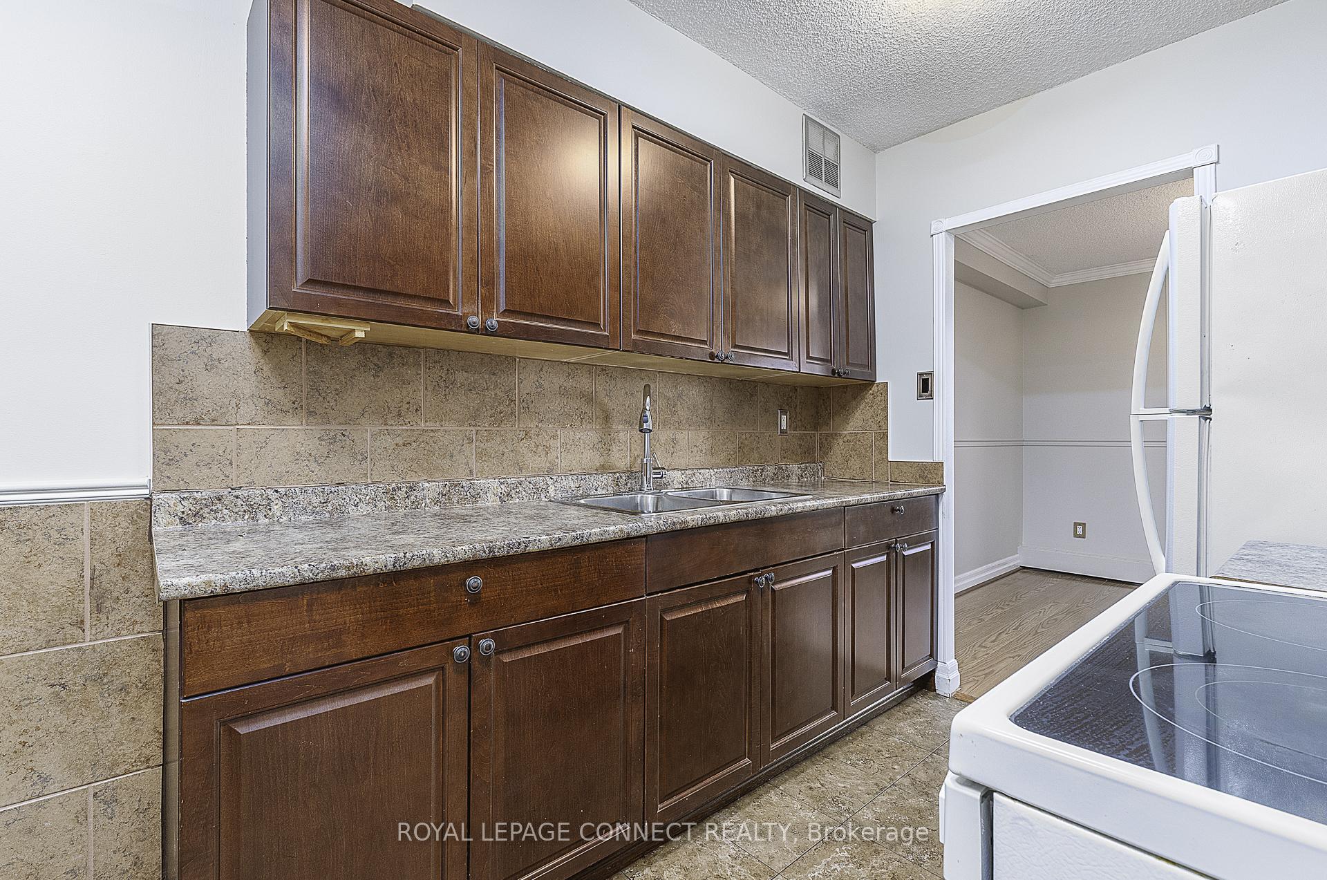 Photo 11 of Unit 1710, 1210 Radom Street, Pickering, Bay Ridges — HOMEH