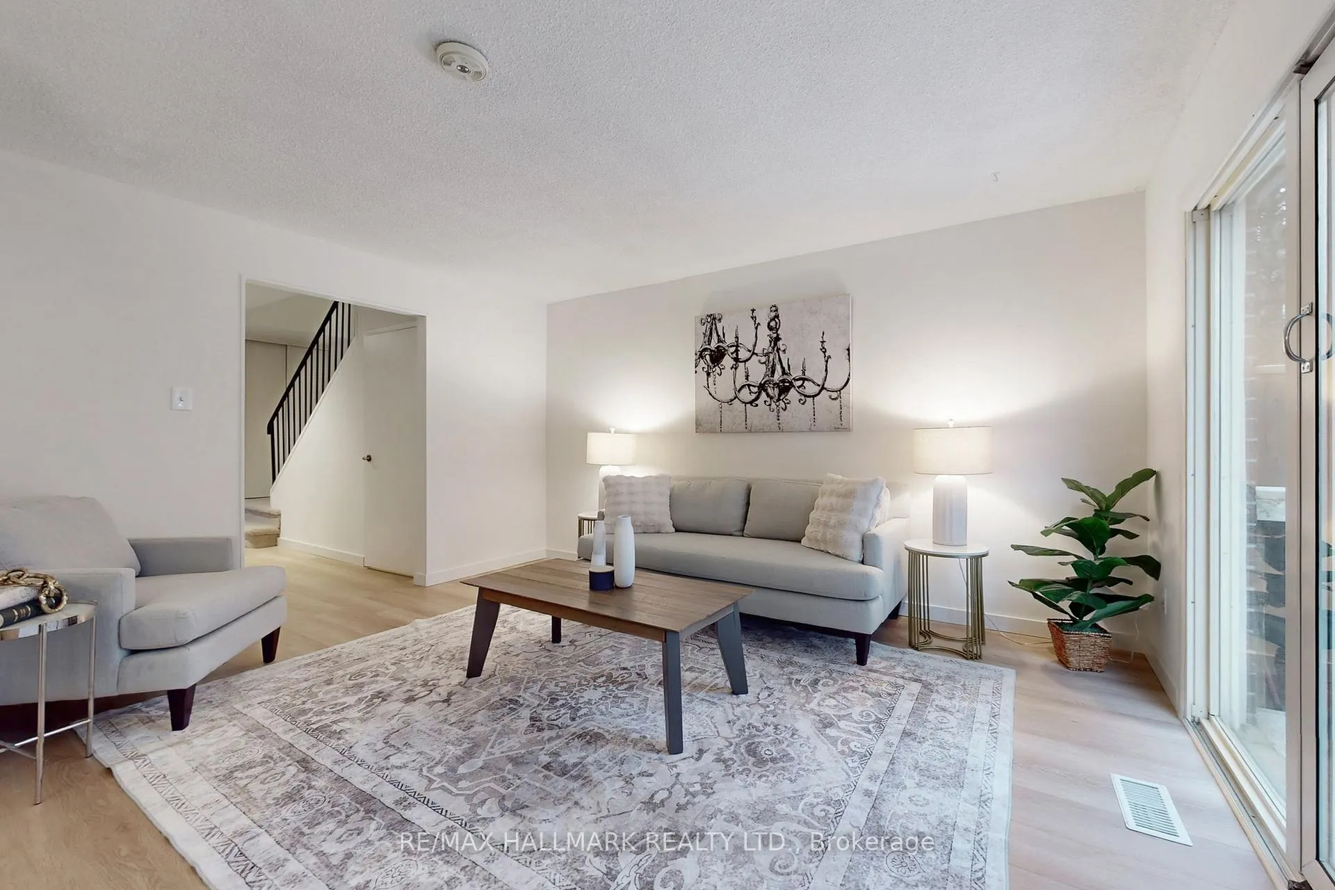 Photo 5 of 50 Gordon Way, Markham, Aileen-Willowbrook — HOMEH