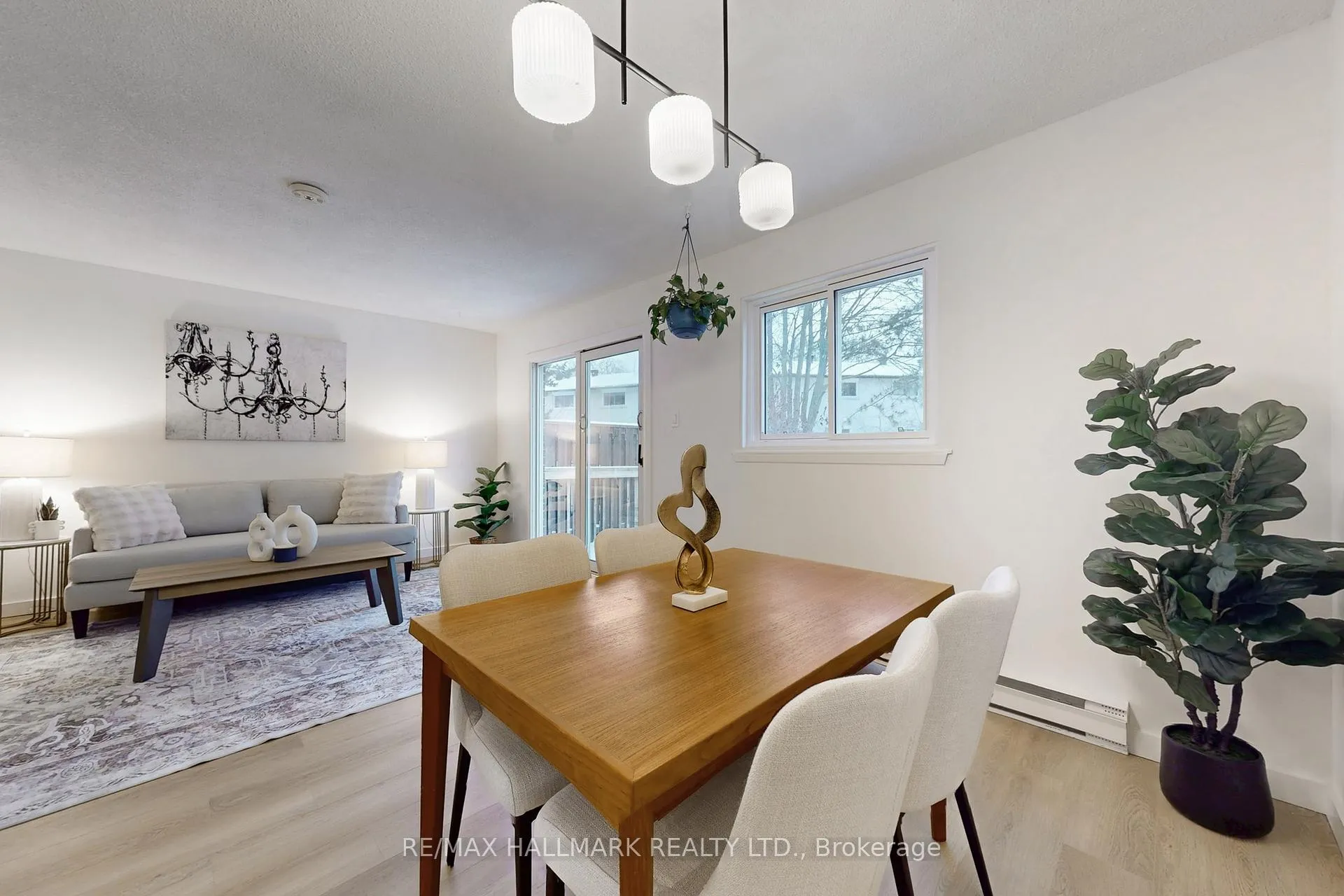 Photo 8 of 50 Gordon Way, Markham, Aileen-Willowbrook — HOMEH
