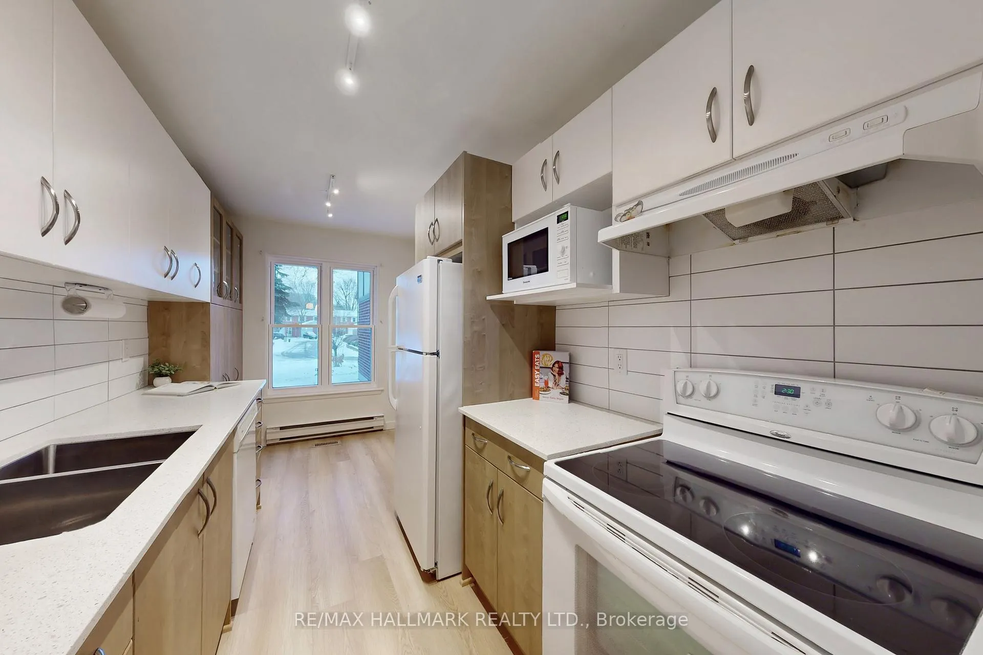 Photo 11 of 50 Gordon Way, Markham, Aileen-Willowbrook — HOMEH