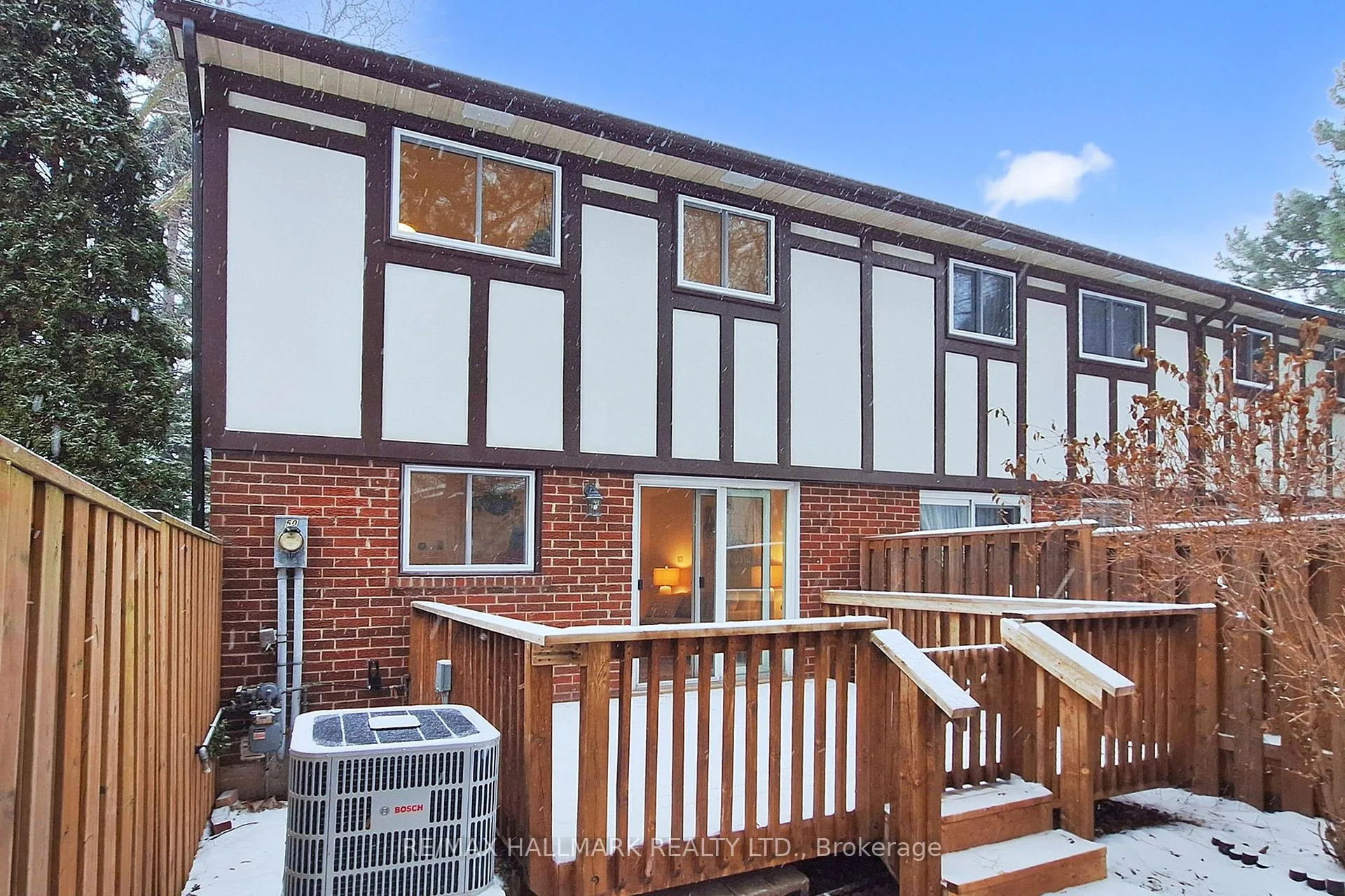 Photo 30 of 50 Gordon Way, Markham, Aileen-Willowbrook — HOMEH