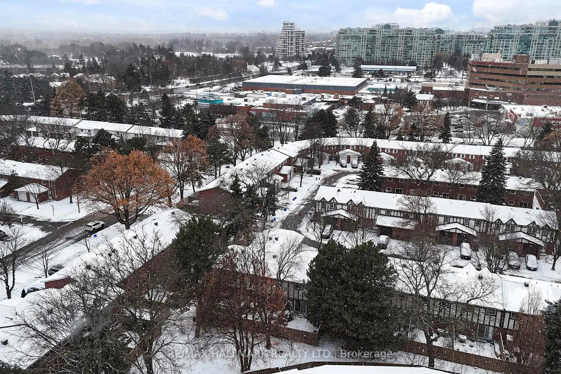 Photo 34 of 50 Gordon Way, Markham, Aileen-Willowbrook — HOMEH