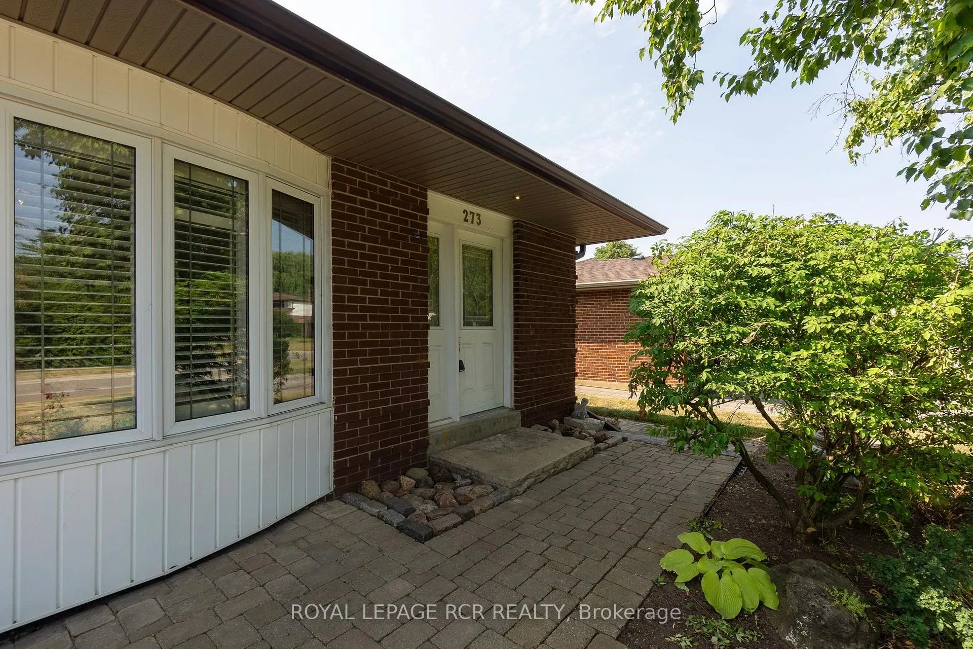 Photo 2 of 273 Newlove Drive, Caledon, Bolton East — HOMEH