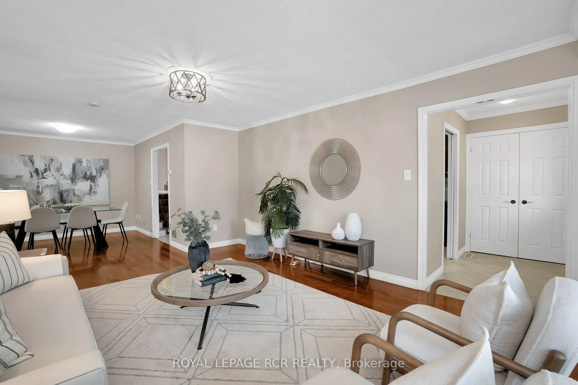 Photo 5 of 273 Newlove Drive, Caledon, Bolton East — HOMEH