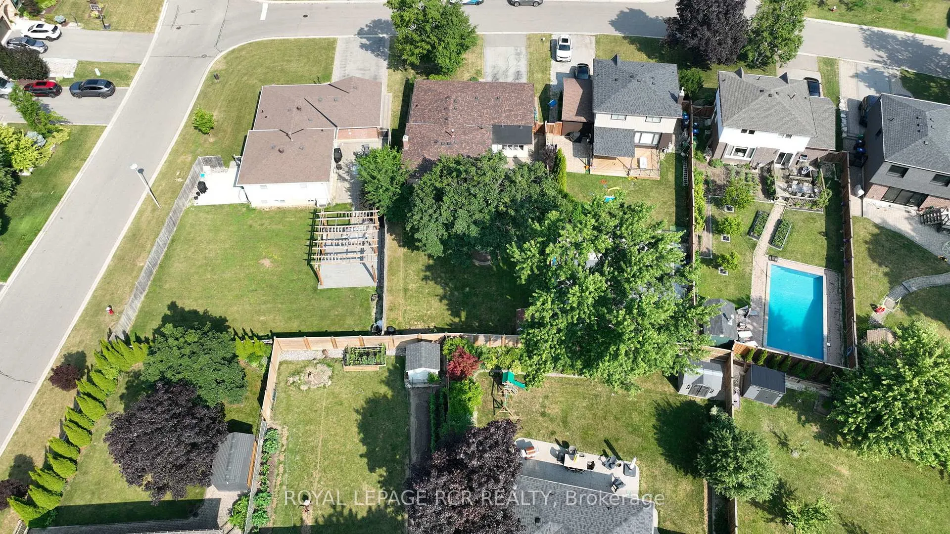 Photo 31 of 273 Newlove Drive, Caledon, Bolton East — HOMEH