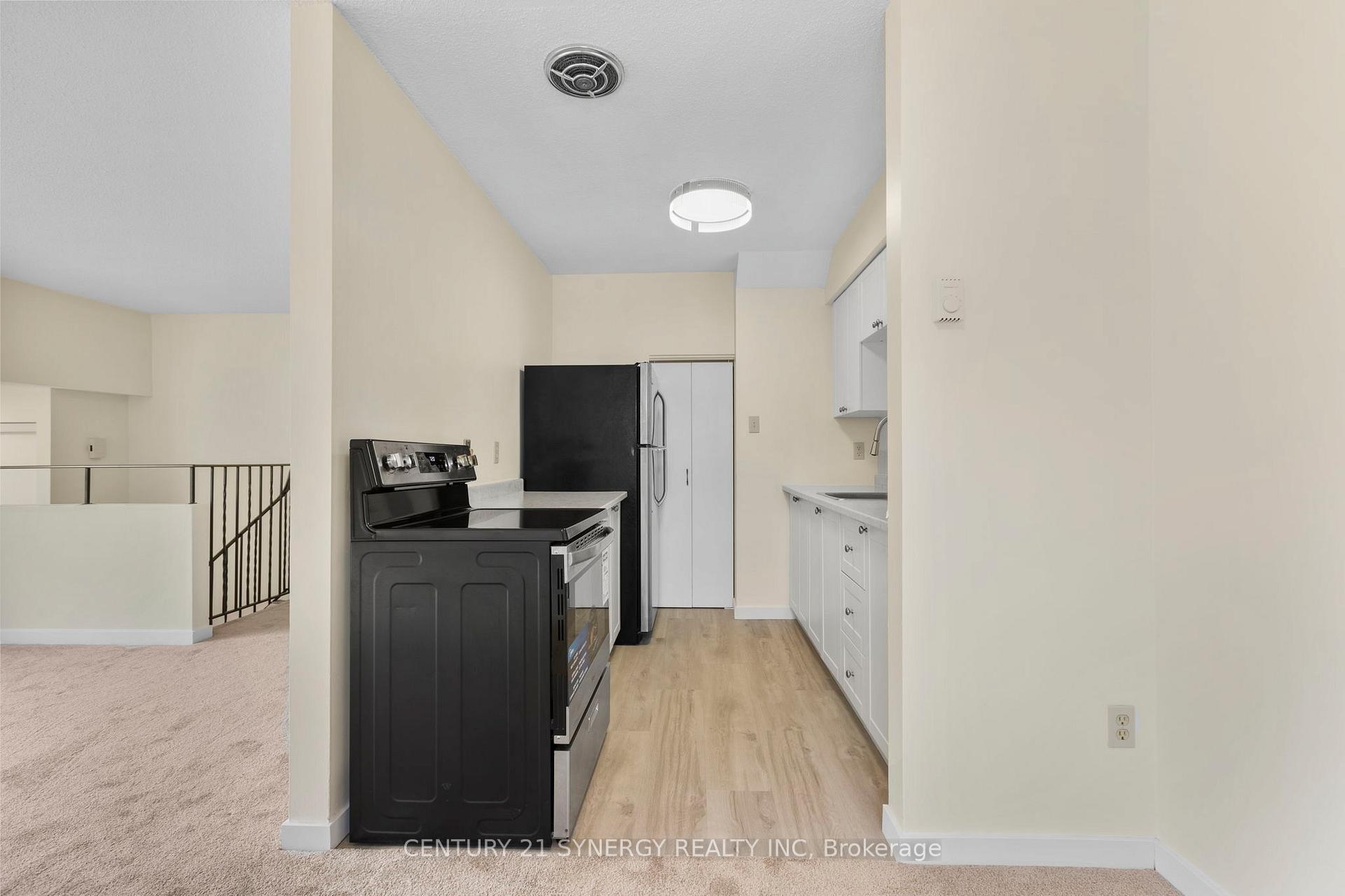 Photo 12 of 26B Sonnet Crescent, Ottawa, Westcliffe Estates — HOMEH