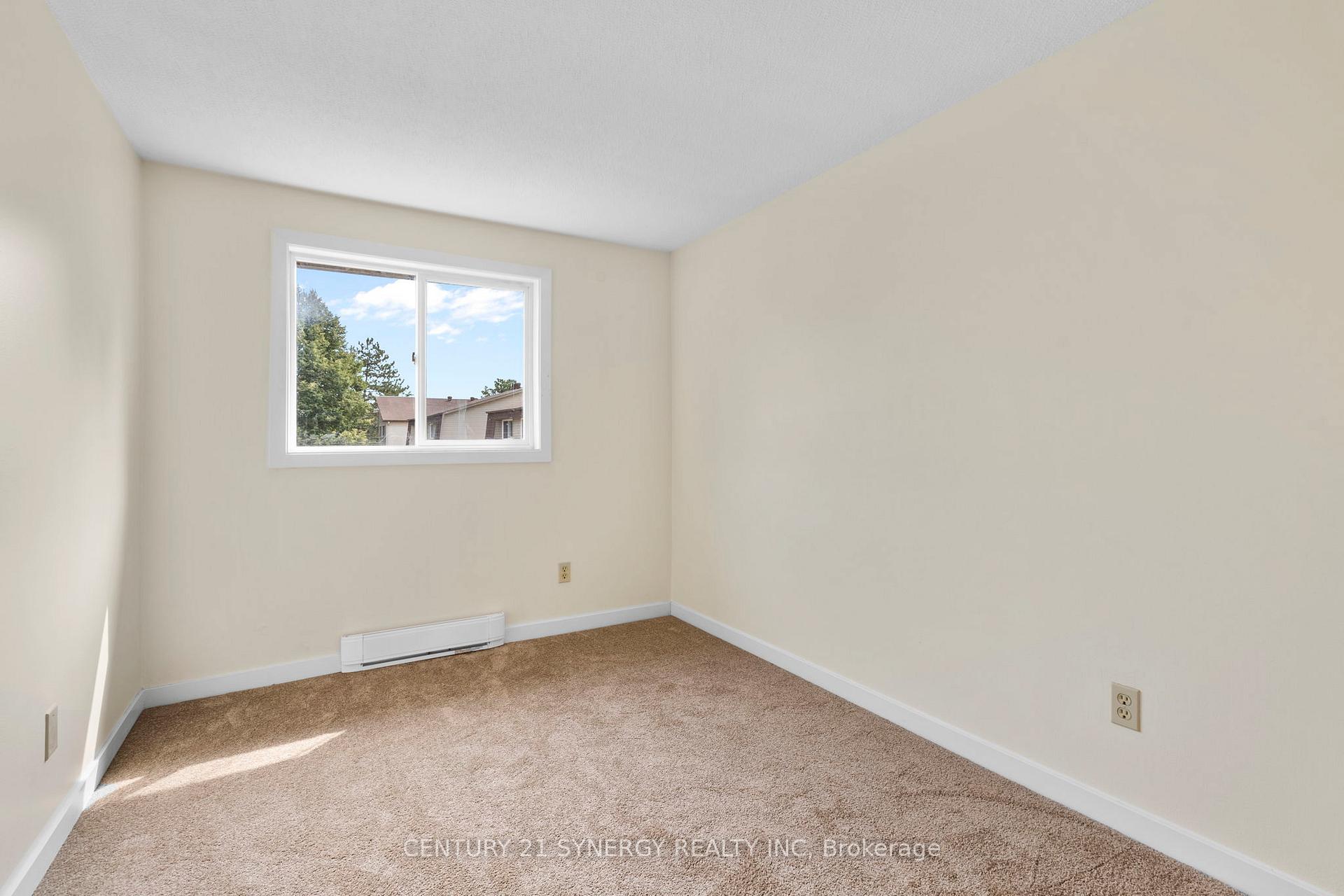 Photo 17 of 26B Sonnet Crescent, Ottawa, Westcliffe Estates — HOMEH