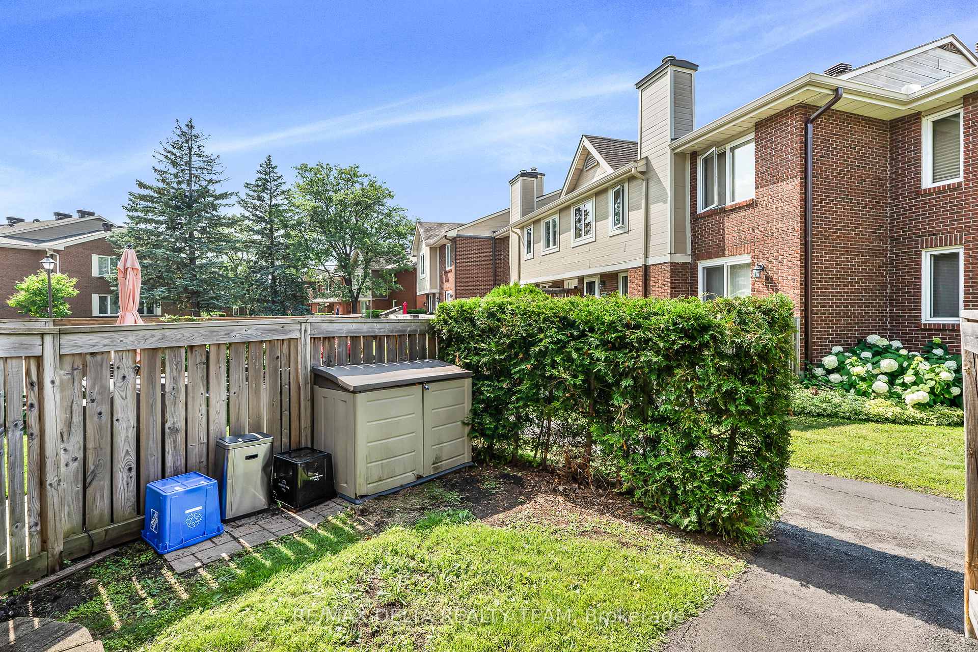 Photo 3 of Unit 205, 520 Canteval Terrace, Ottawa, Fallingbrook/Pineridge — HOMEH