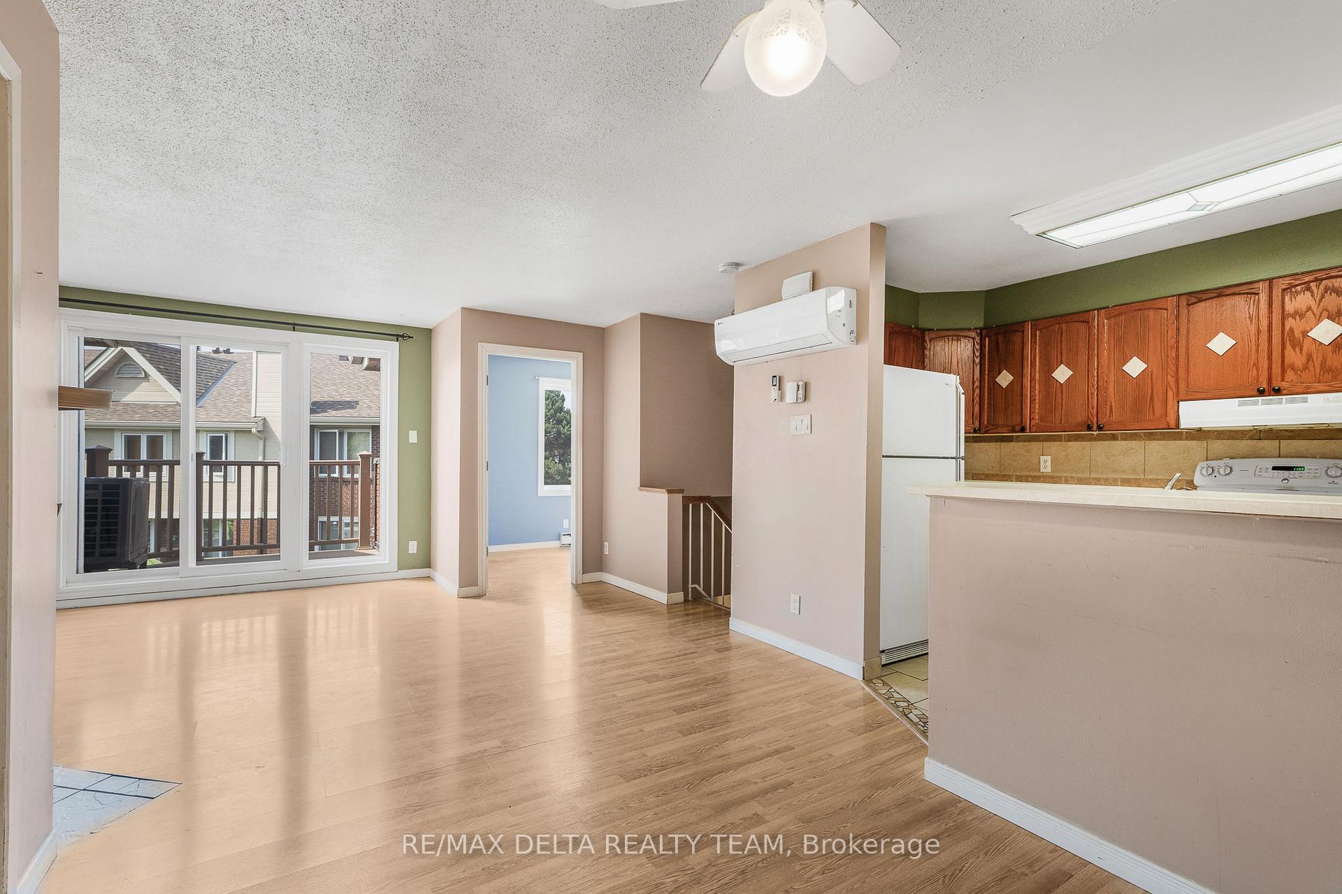 Photo 10 of Unit 205, 520 Canteval Terrace, Ottawa, Fallingbrook/Pineridge — HOMEH