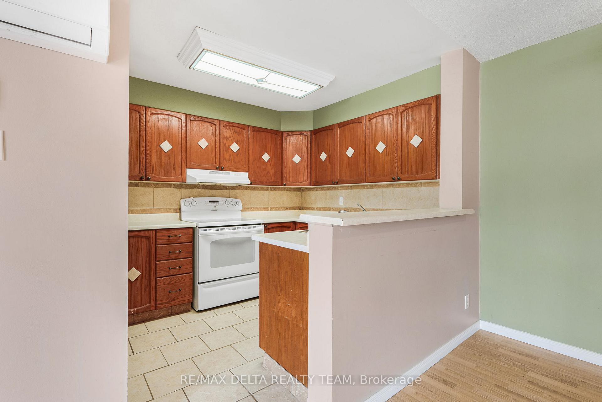 Photo 12 of Unit 205, 520 Canteval Terrace, Ottawa, Fallingbrook/Pineridge — HOMEH