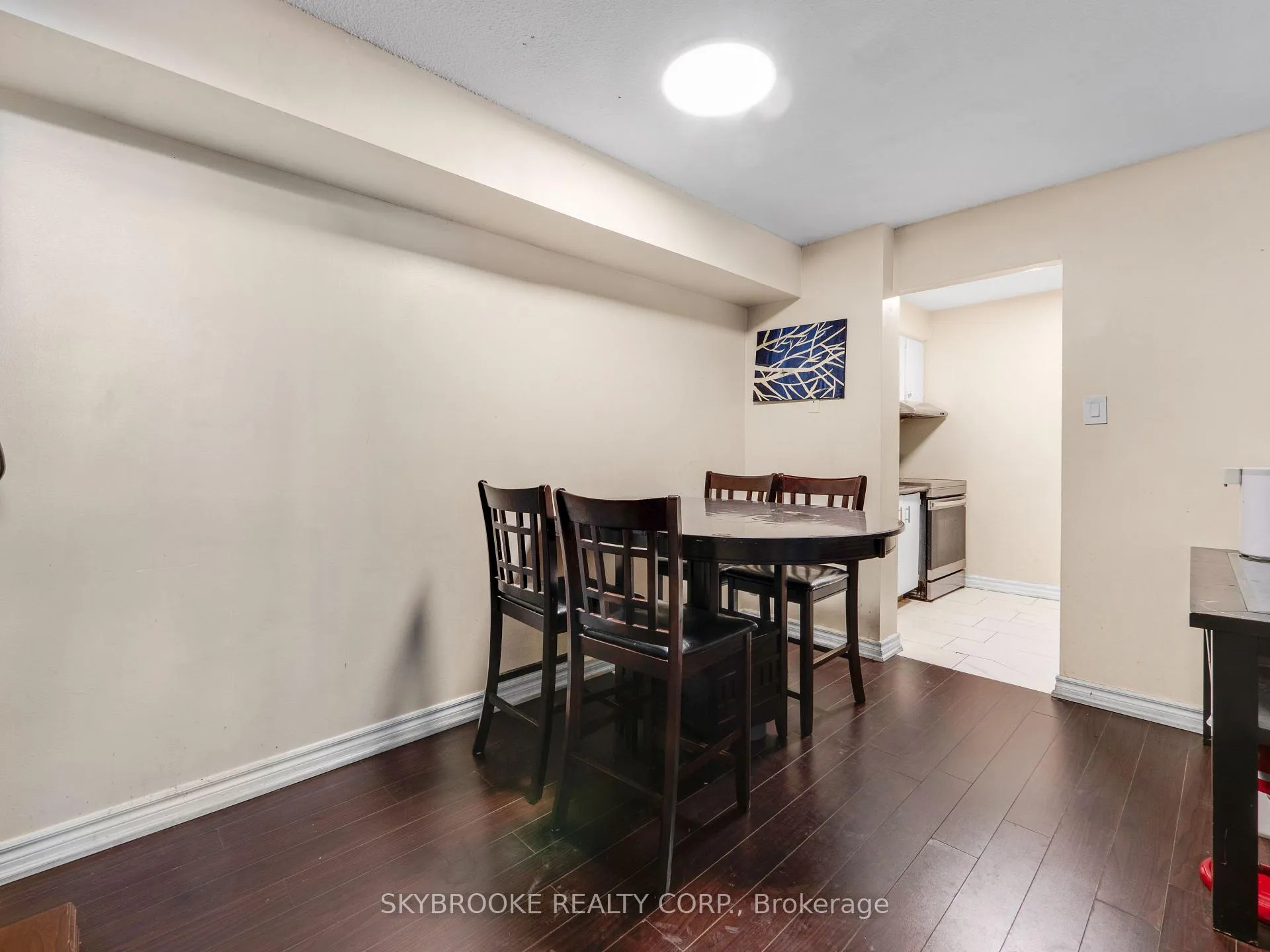 Photo 13 of Unit 118, 244 Milestone Crescent, Aurora, Aurora Village — HOMEH