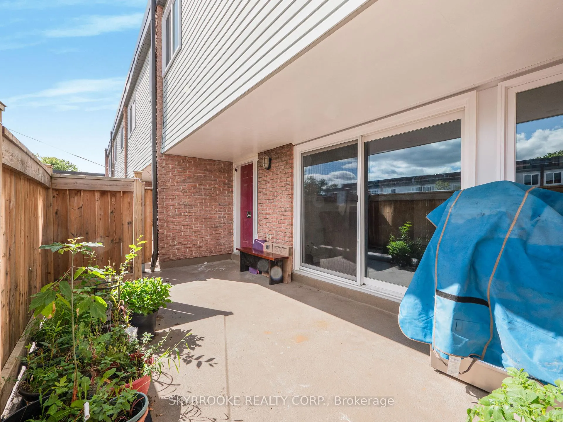 Photo 23 of Unit 118, 244 Milestone Crescent, Aurora, Aurora Village — HOMEH