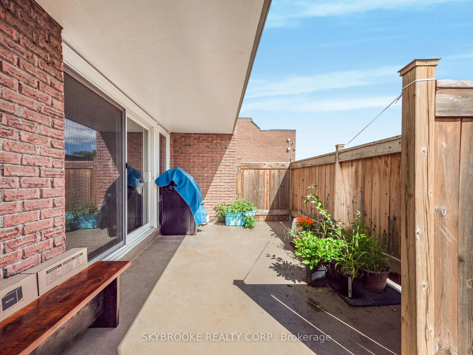Photo 24 of Unit 118, 244 Milestone Crescent, Aurora, Aurora Village — HOMEH