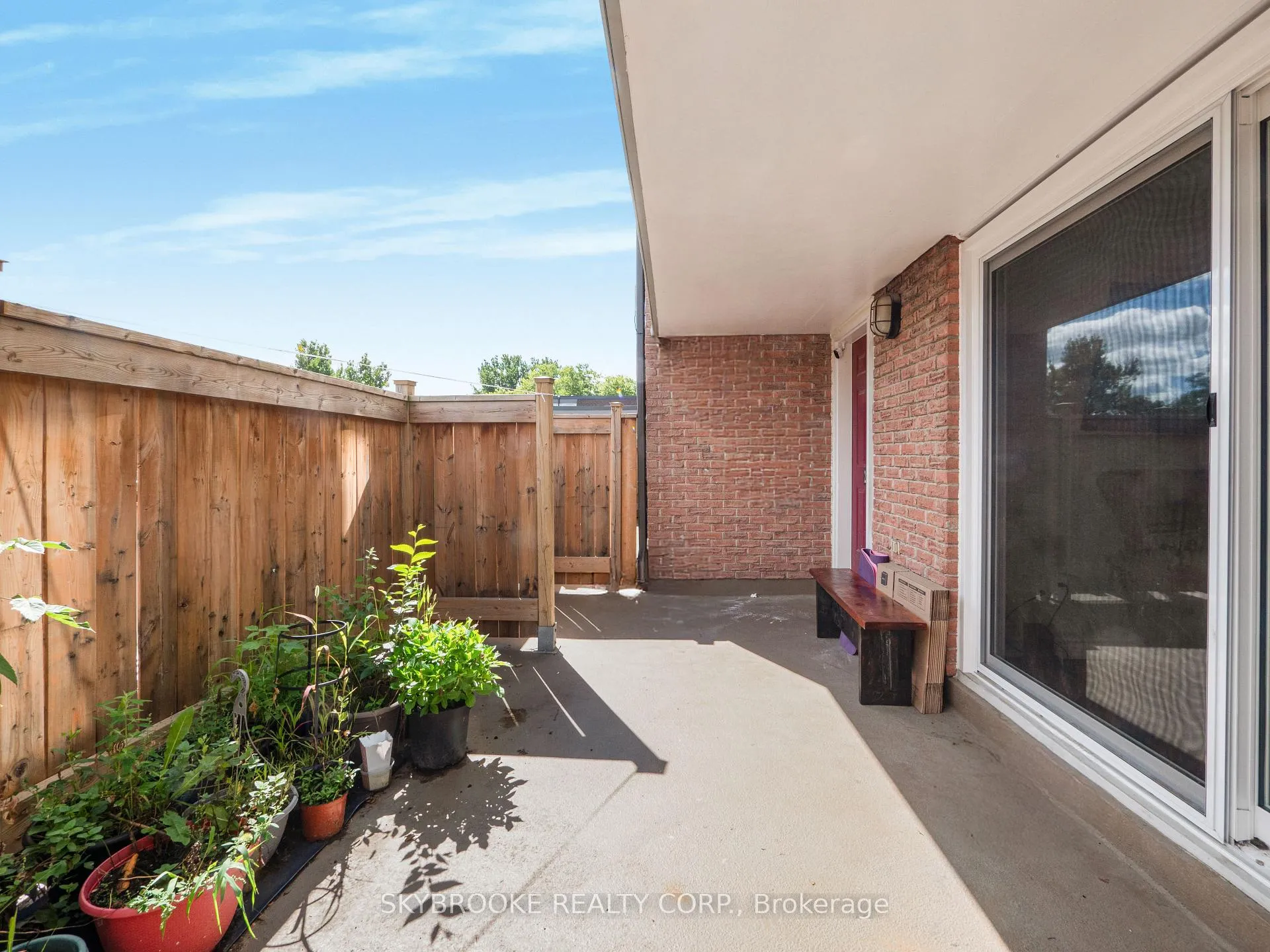 Photo 26 of Unit 118, 244 Milestone Crescent, Aurora, Aurora Village — HOMEH