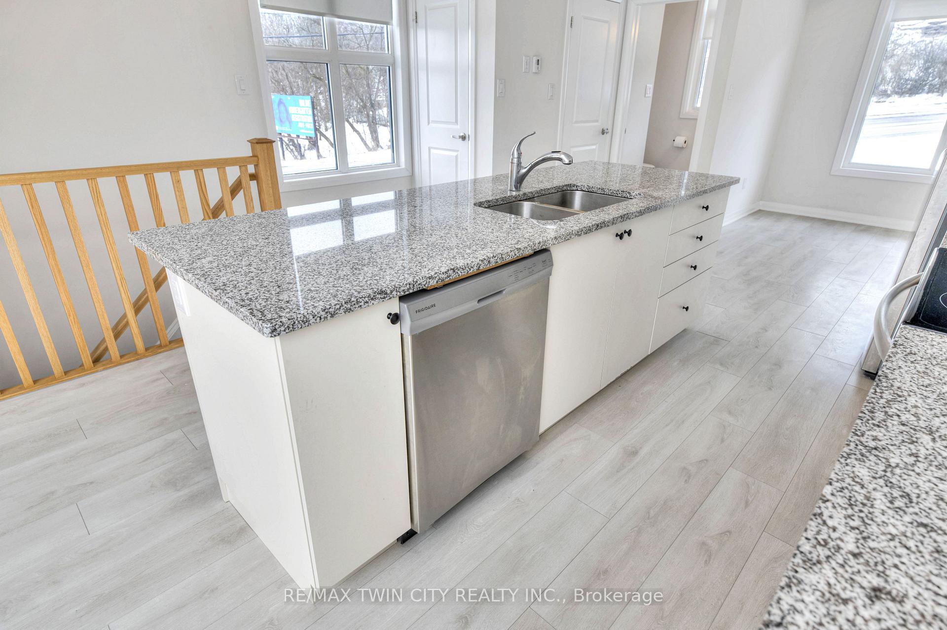 Photo 18 of Unit 37, 2 Willow Street, Brant, Paris — HOMEH