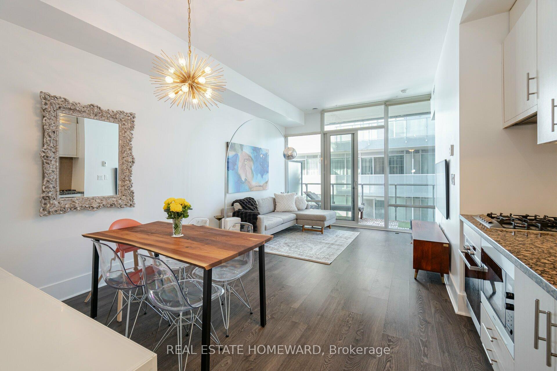 Photo 7 of Unit 902, 29 Queens Quay E, Toronto, Waterfront Communities — HOMEH