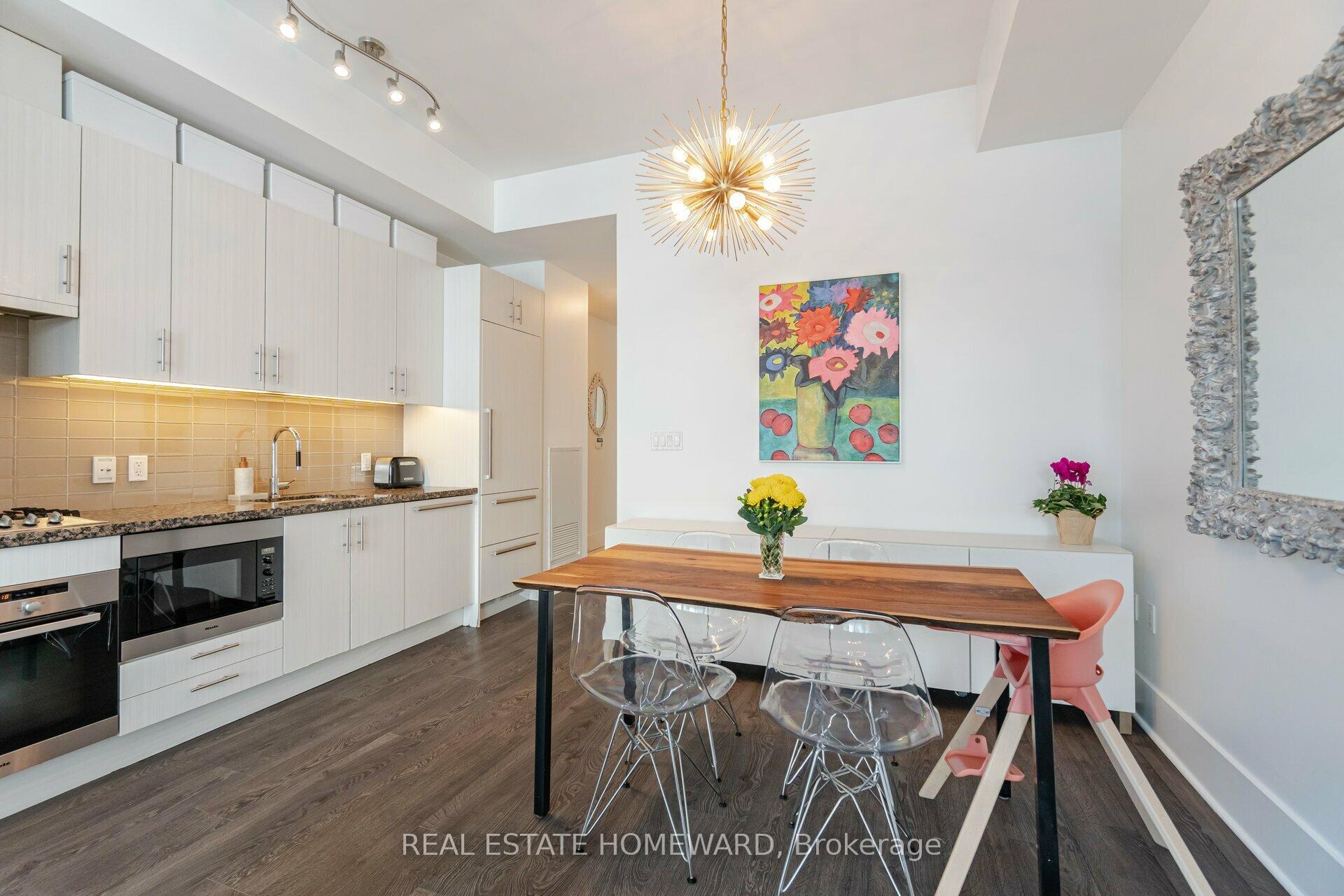 Photo 11 of Unit 902, 29 Queens Quay E, Toronto, Waterfront Communities — HOMEH
