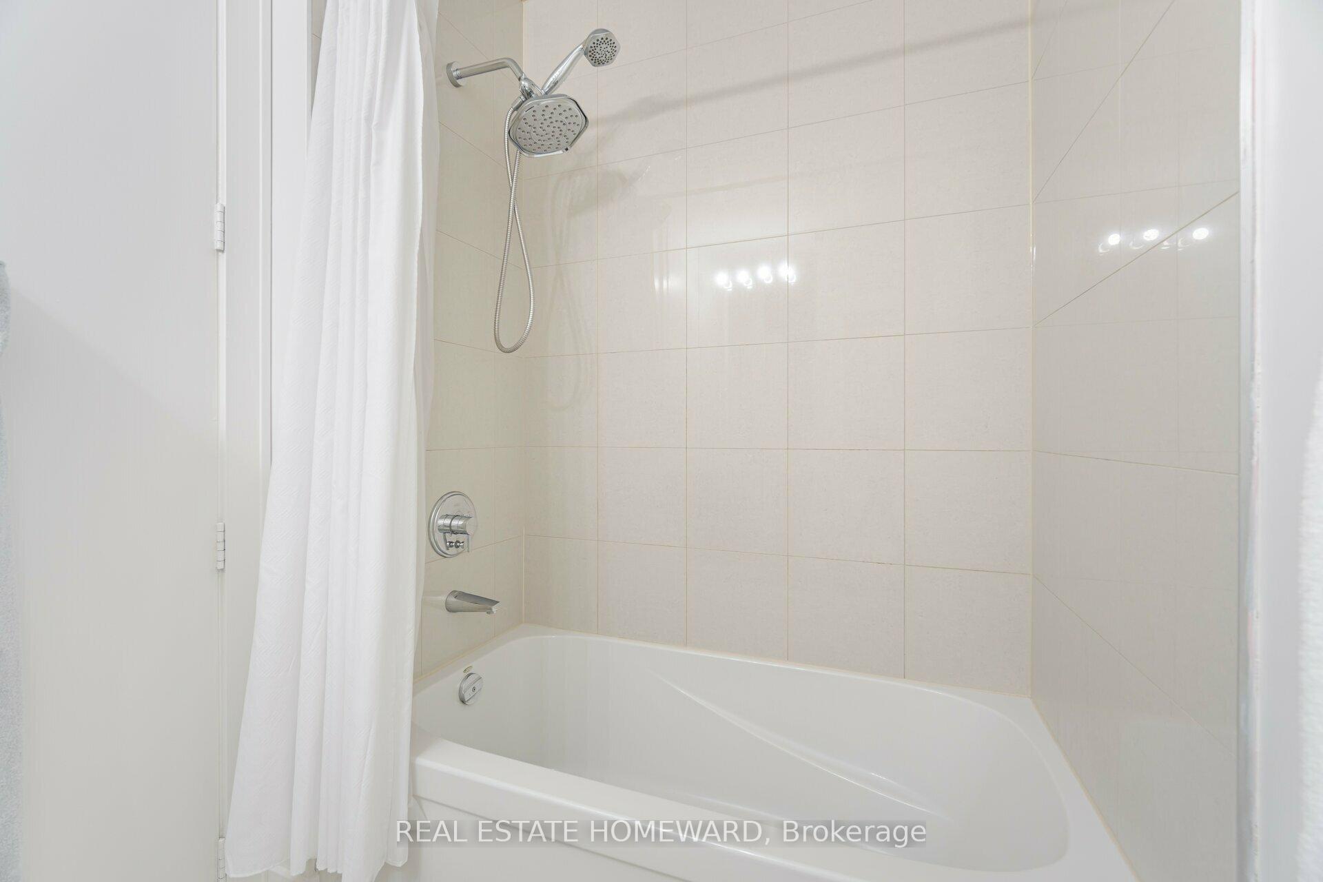 Photo 26 of Unit 902, 29 Queens Quay E, Toronto, Waterfront Communities — HOMEH