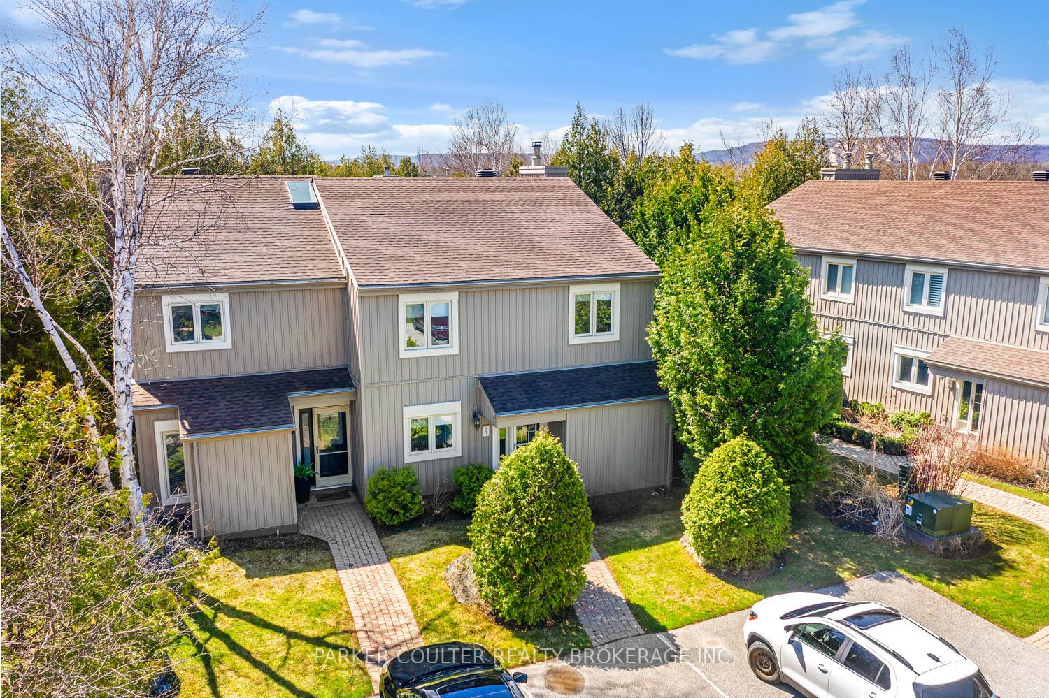 Front of Unit 2, 562 Oxbow Crescent