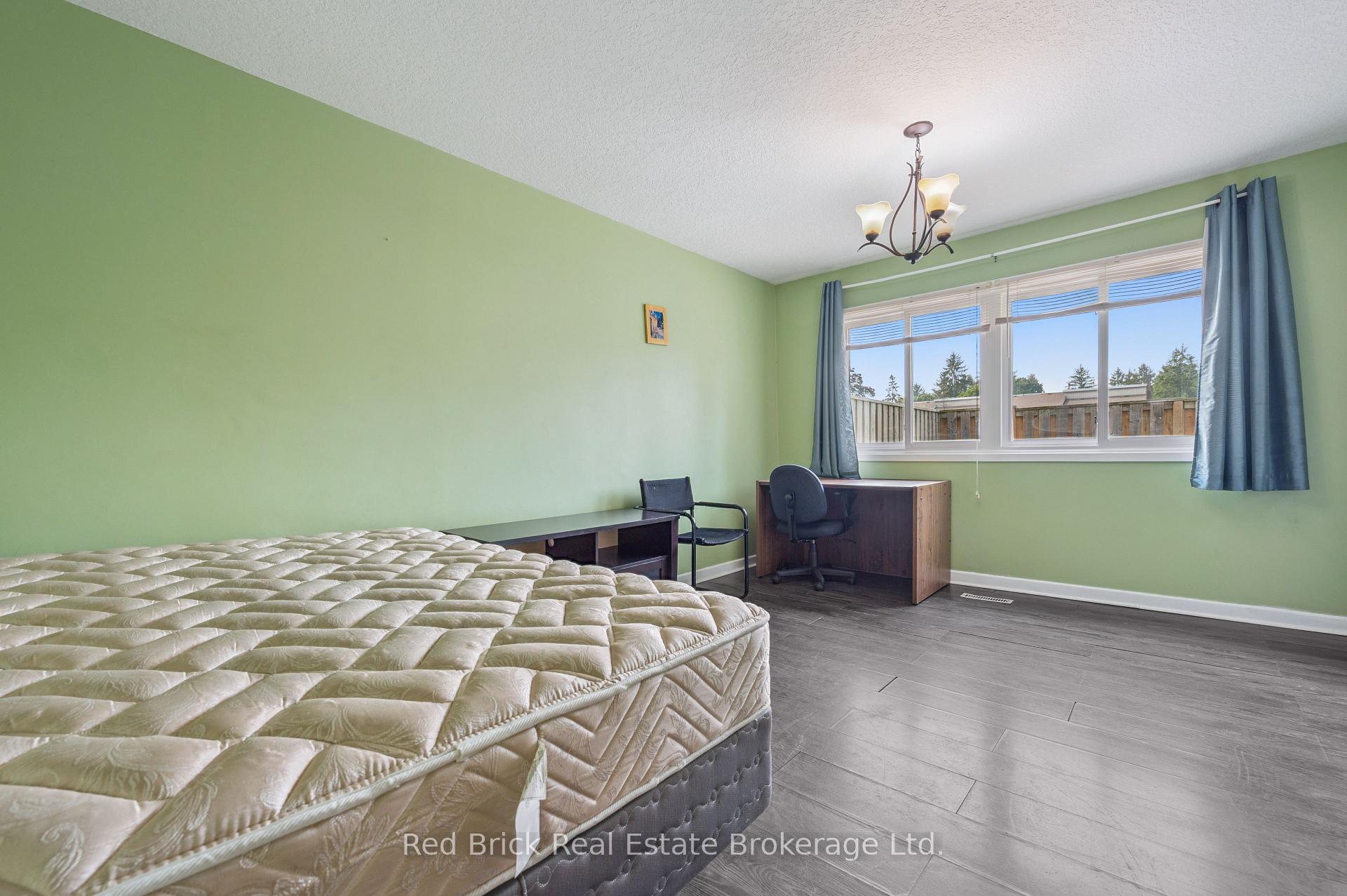 Photo 13 of Unit 16, 121 University Avenue E, Waterloo — HOMEH