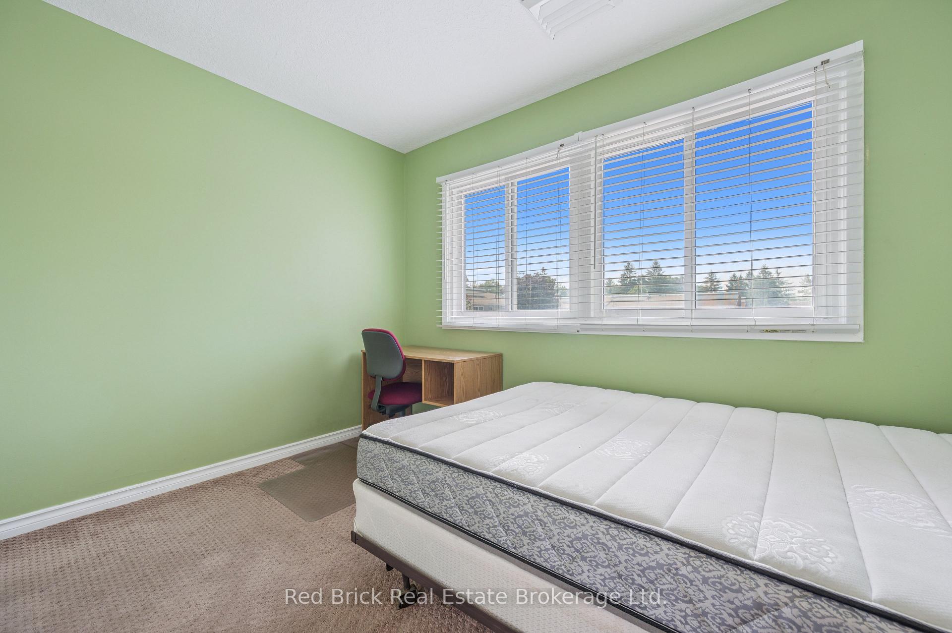 Photo 18 of Unit 16, 121 University Avenue E, Waterloo — HOMEH