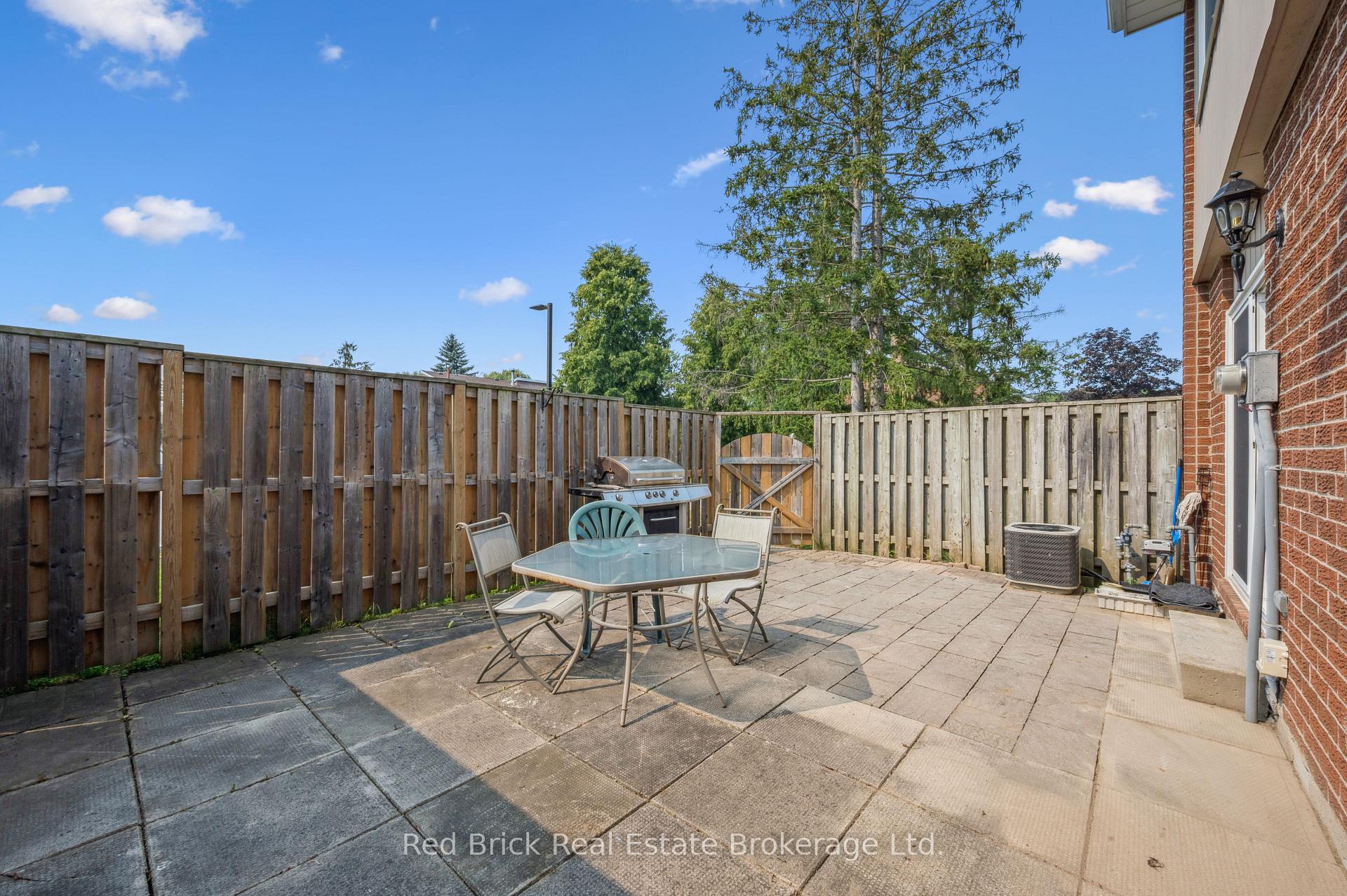 Photo 31 of Unit 16, 121 University Avenue E, Waterloo — HOMEH