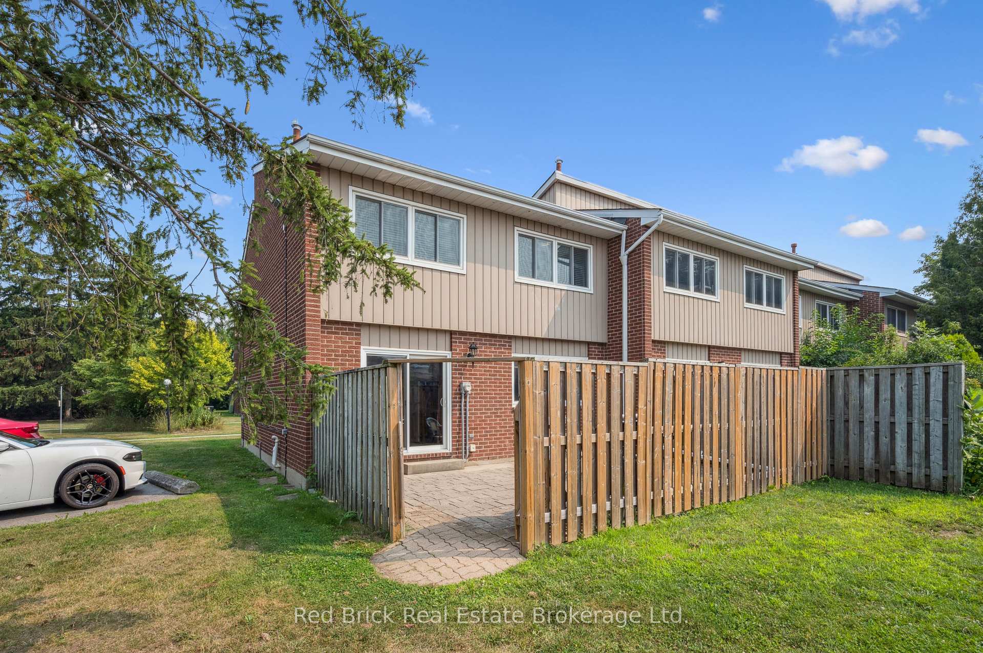 Photo 34 of Unit 16, 121 University Avenue E, Waterloo — HOMEH