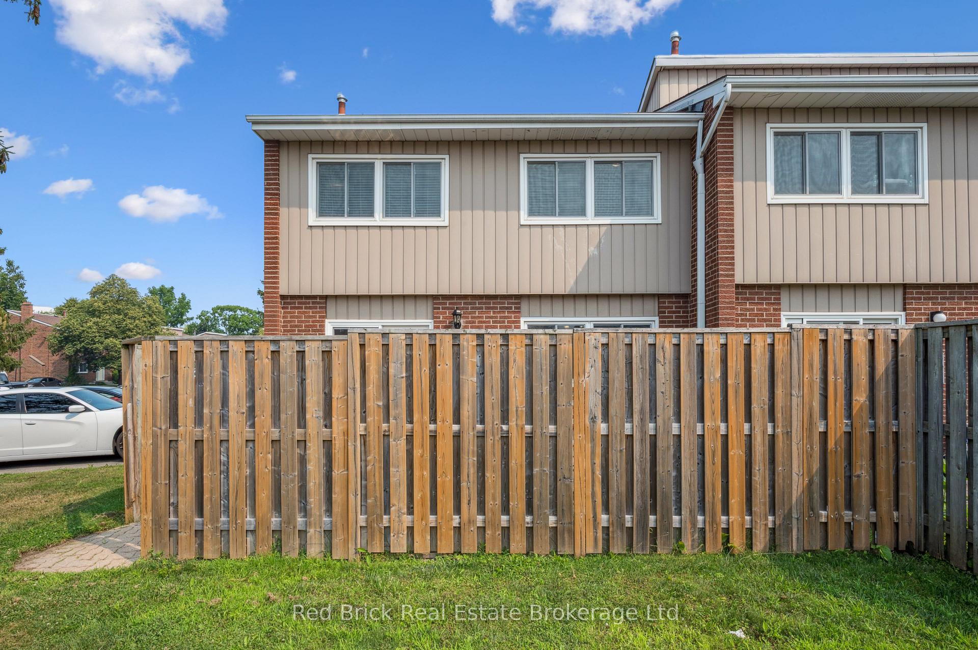 Photo 35 of Unit 16, 121 University Avenue E, Waterloo — HOMEH