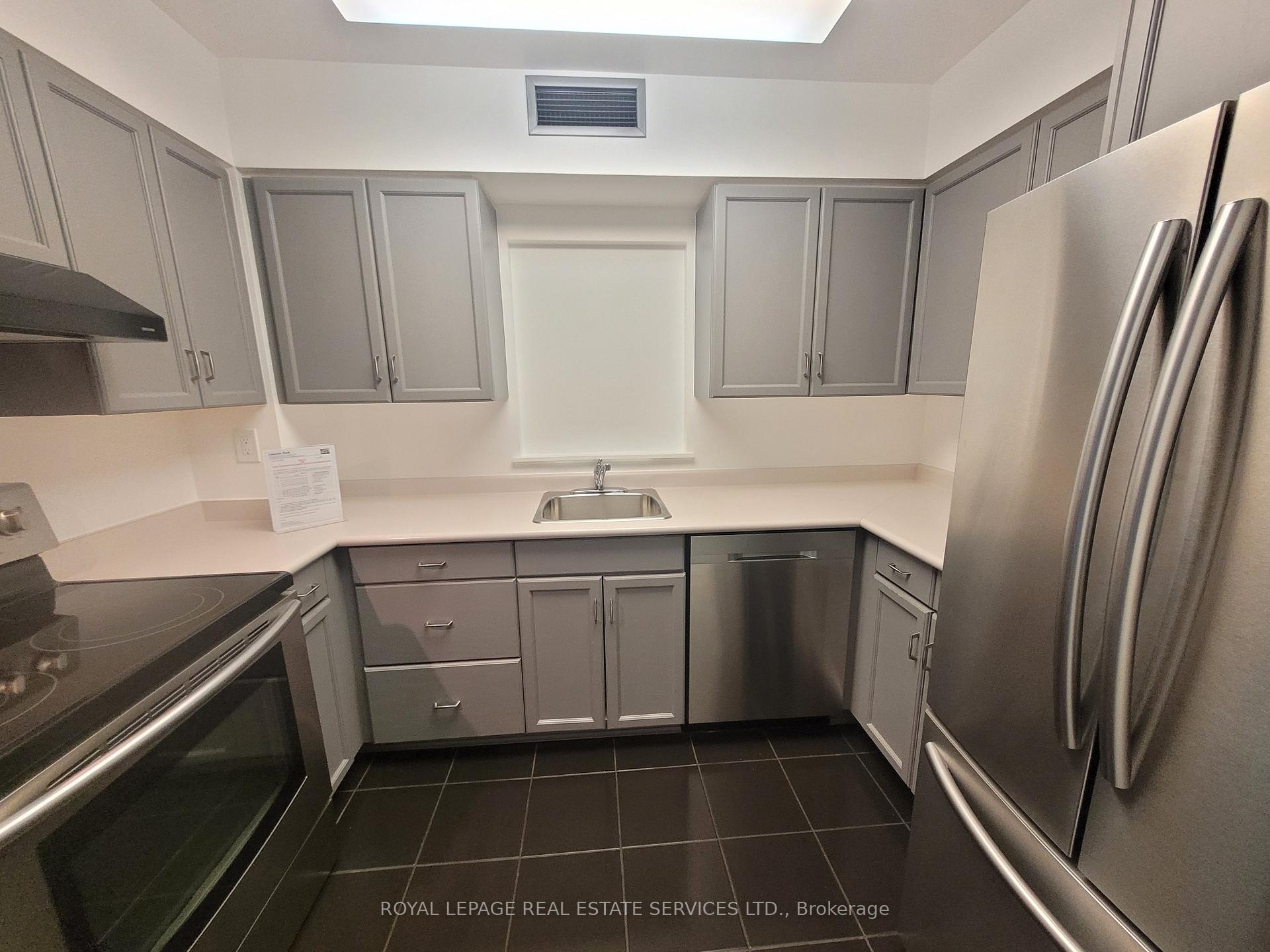 Photo 5 of Unit 204, 11 Thorncliffe Pk Drive, Toronto, Thorncliffe Park — HOMEH