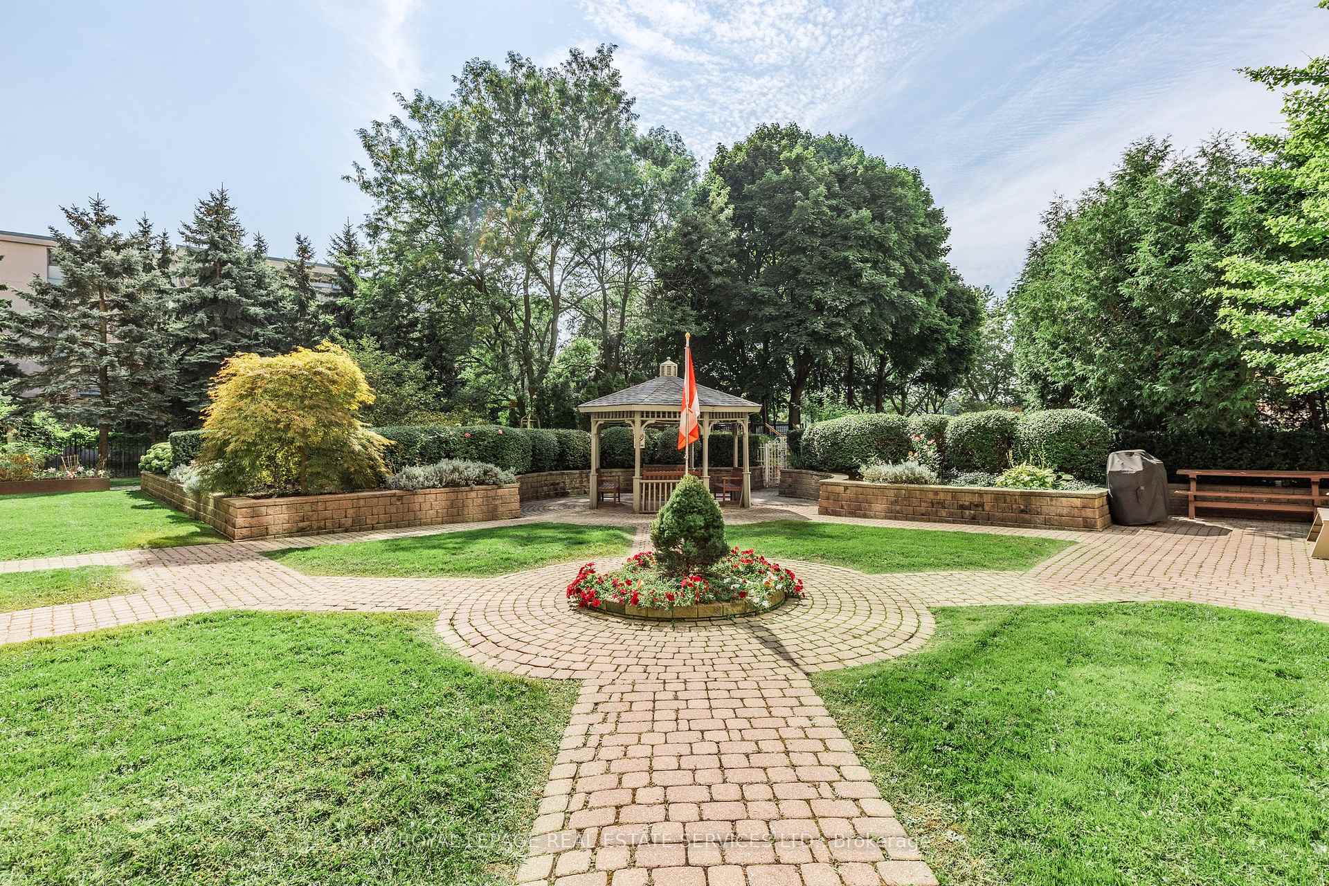 Photo 15 of Unit 204, 11 Thorncliffe Pk Drive, Toronto, Thorncliffe Park — HOMEH